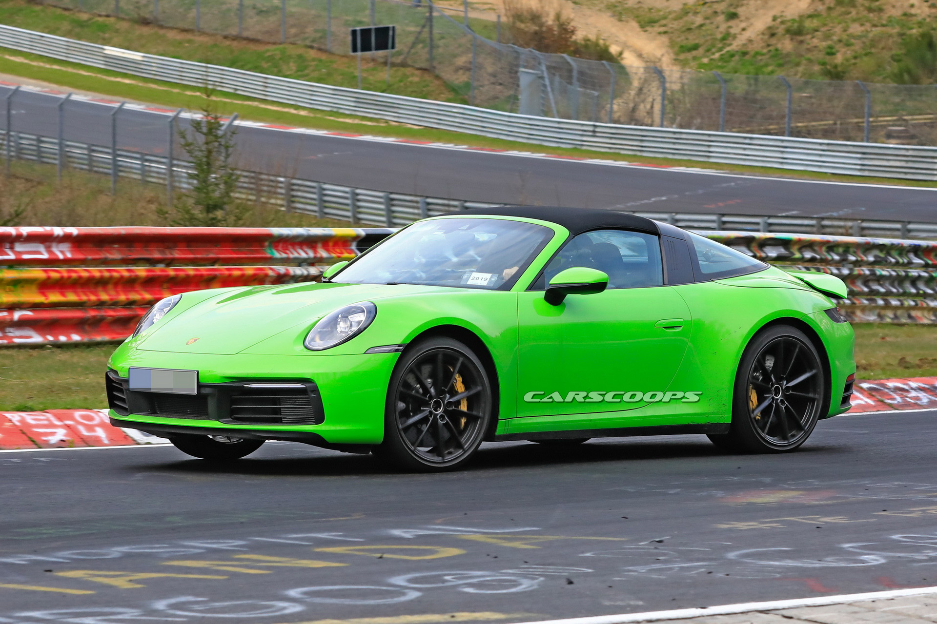 2020 porsche 911 targa spy shots 14 2020 Porsche 911 Targa With Removable Top Photographed Undisguised In Red Too