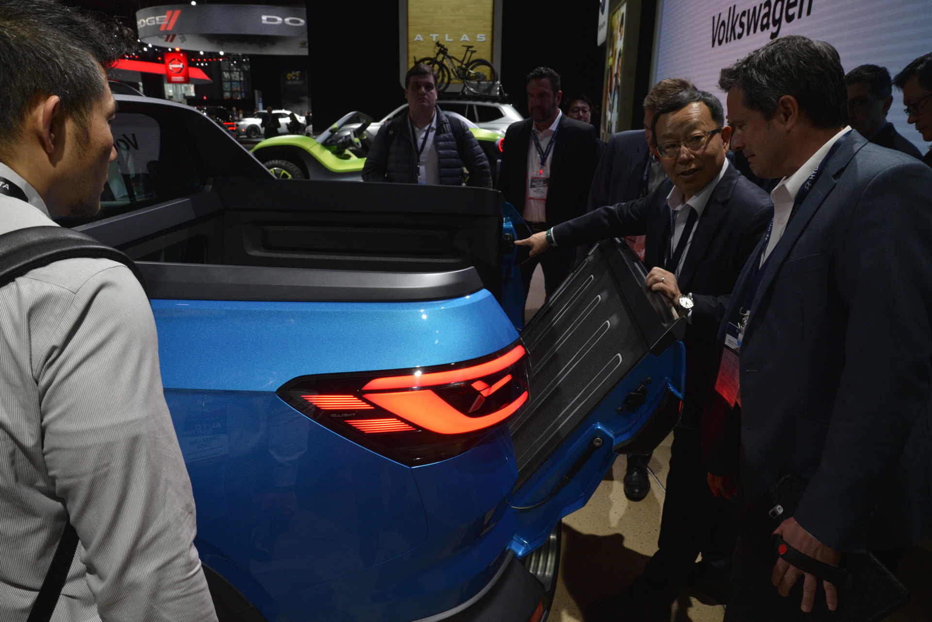 vw tarok pickup concept ny livepics 10 Should VW Build The Tarok Pickup For North America?