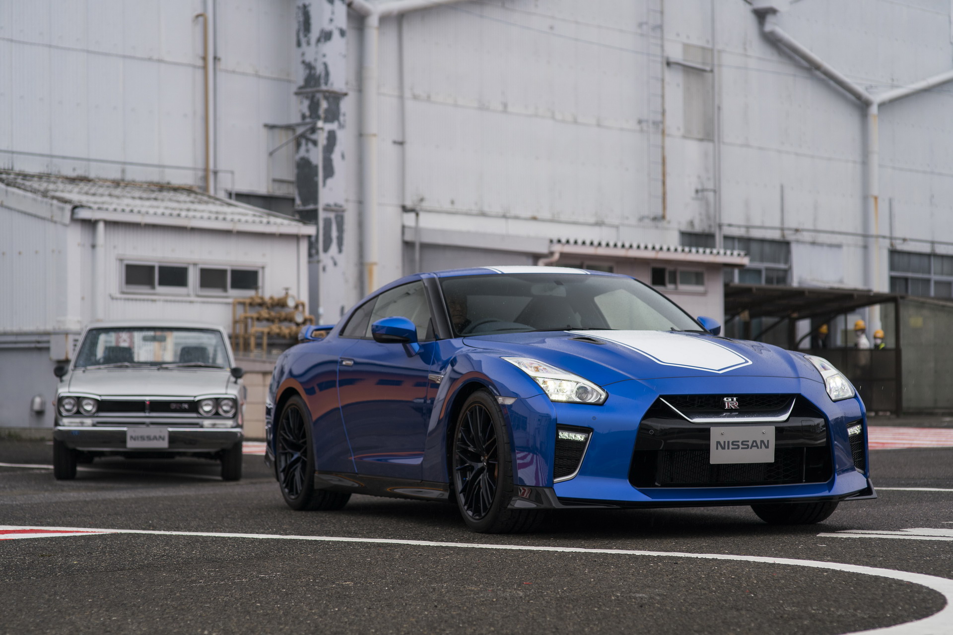 2020 Nissan GT-R 50th Ann 9 2020 Nissan GT-R Brings Back R34’s Iconic Bayside Blue For 50th Anniversary Edition