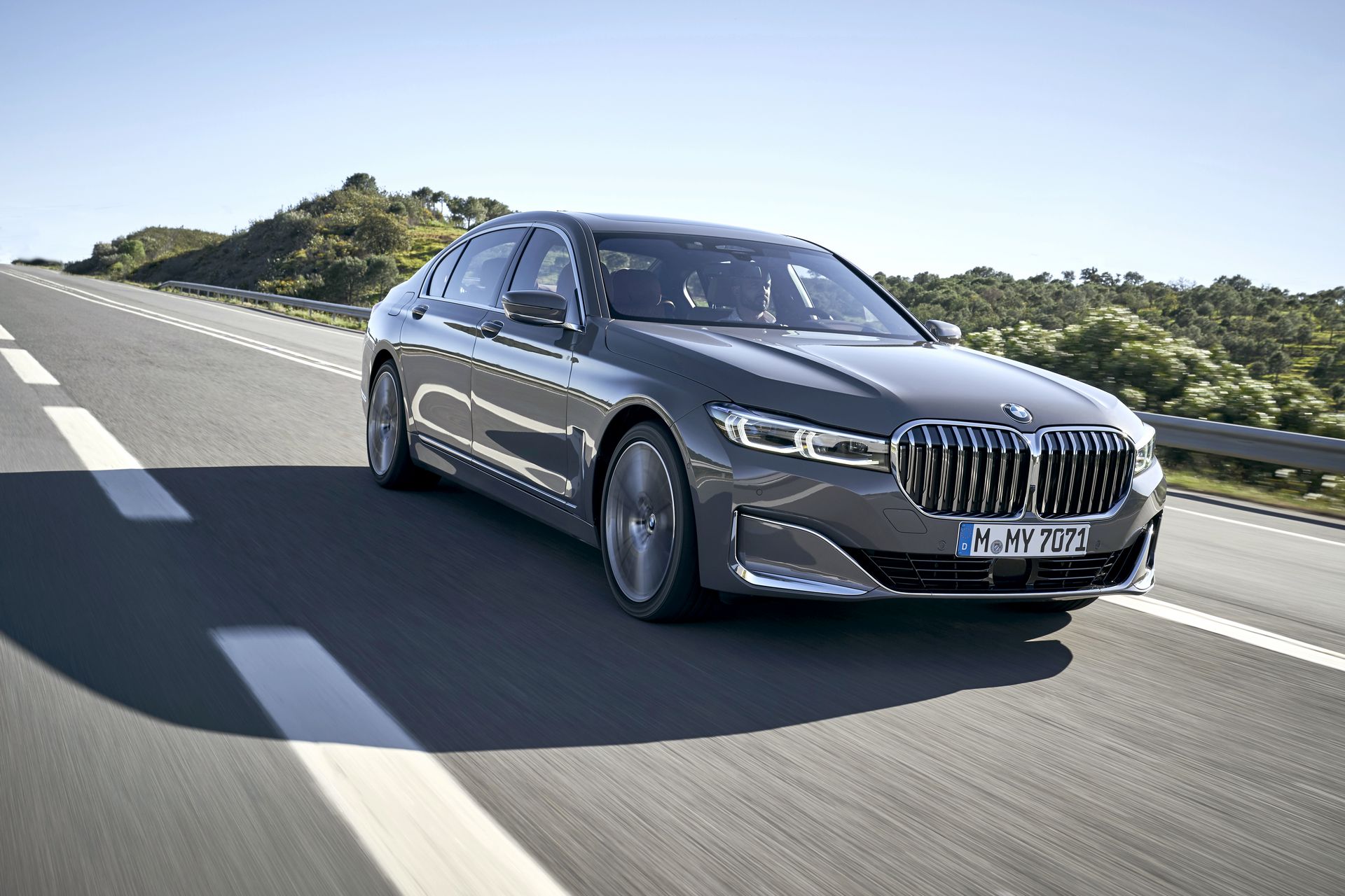BMW-7-Series-91 BMW Throws 171 Images Of The 7-Series Hoping We’ll Get Used To Its New Face
