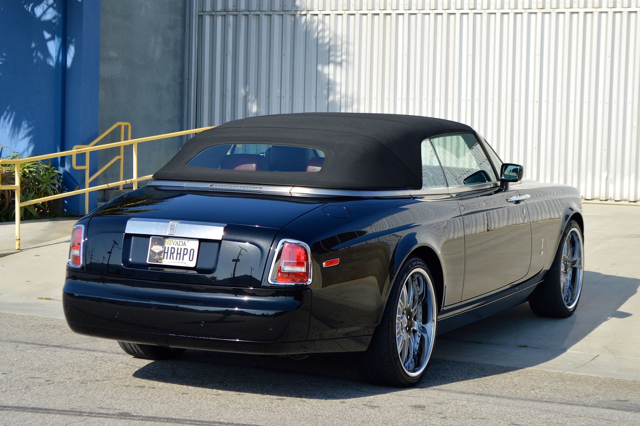 Rolls Royce Phantom Drophead Coupe 9 Fancy A “Cheap” Rolls-Royce? This Phantom Drophead Coupe Might Be The One