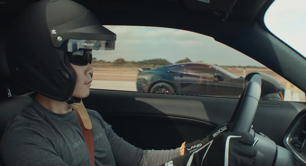 Dodge Challenger Hellcat And Corvette Z06 Face Off In 1/2 Mile Race