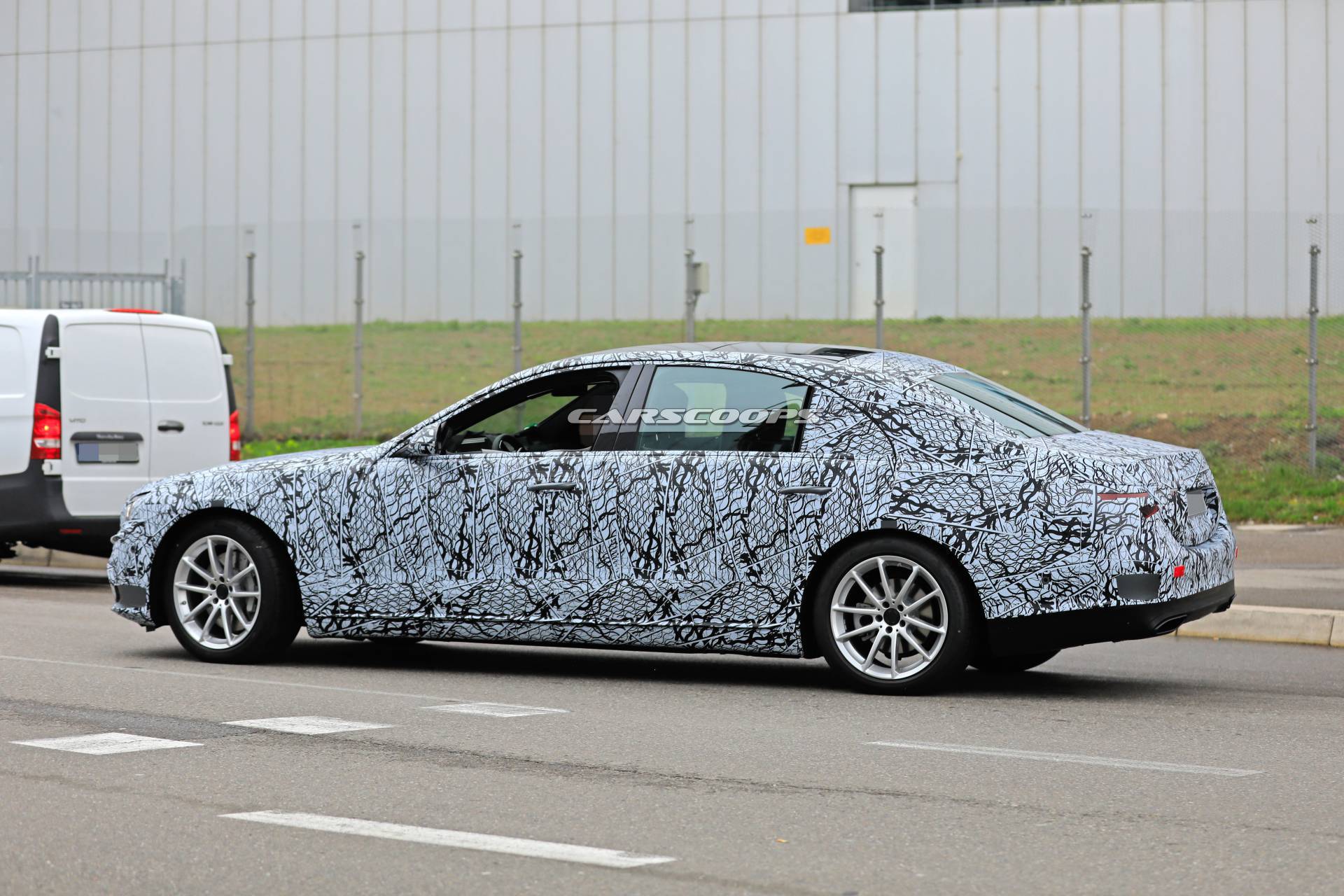 2020 Mercedes-Benz S-Class spy shots 33 2020 Mercedes S-Class Spied Again, Offers First Look At New Grille