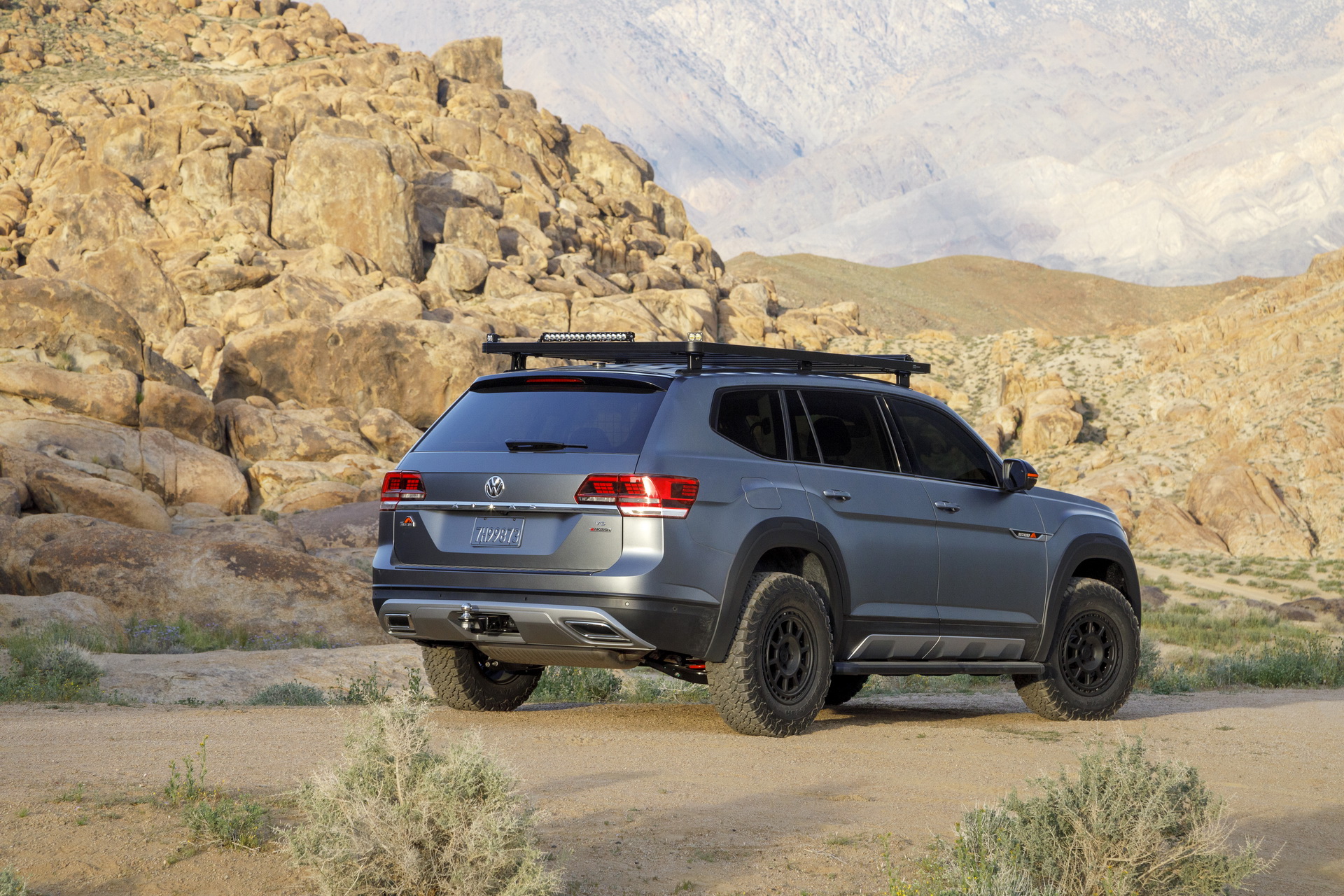 vw atlas basecamp concept ny 4 VW Atlas Basecamp Concept Is All About The Outdoors