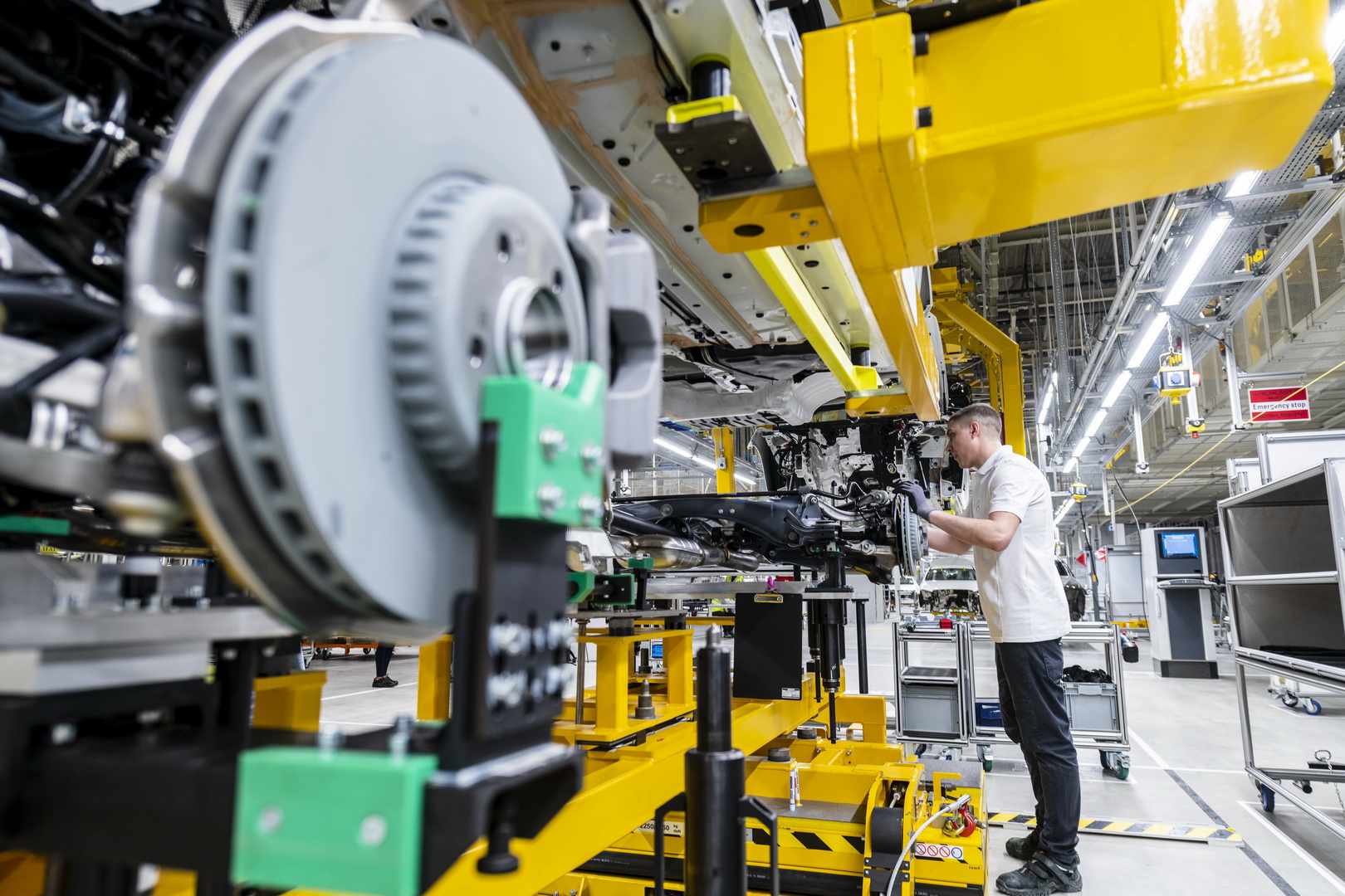 mercedes moscow factory russia 7 Vladimir Putin Inaugurates First Mercedes-Benz Factory In Russia