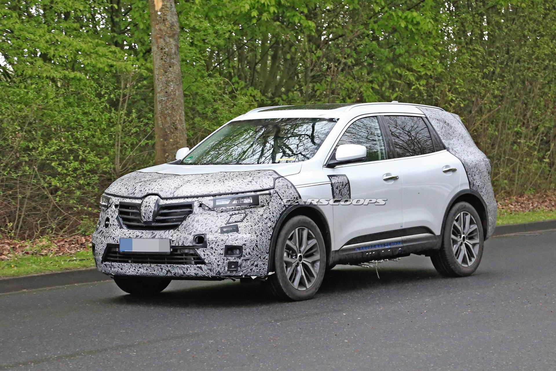 2020 Renault Koleos facelift spy shots 13 We Spy Europe’s 2020 Renault Koleos As China Model Quietly Debuts In Shanghai