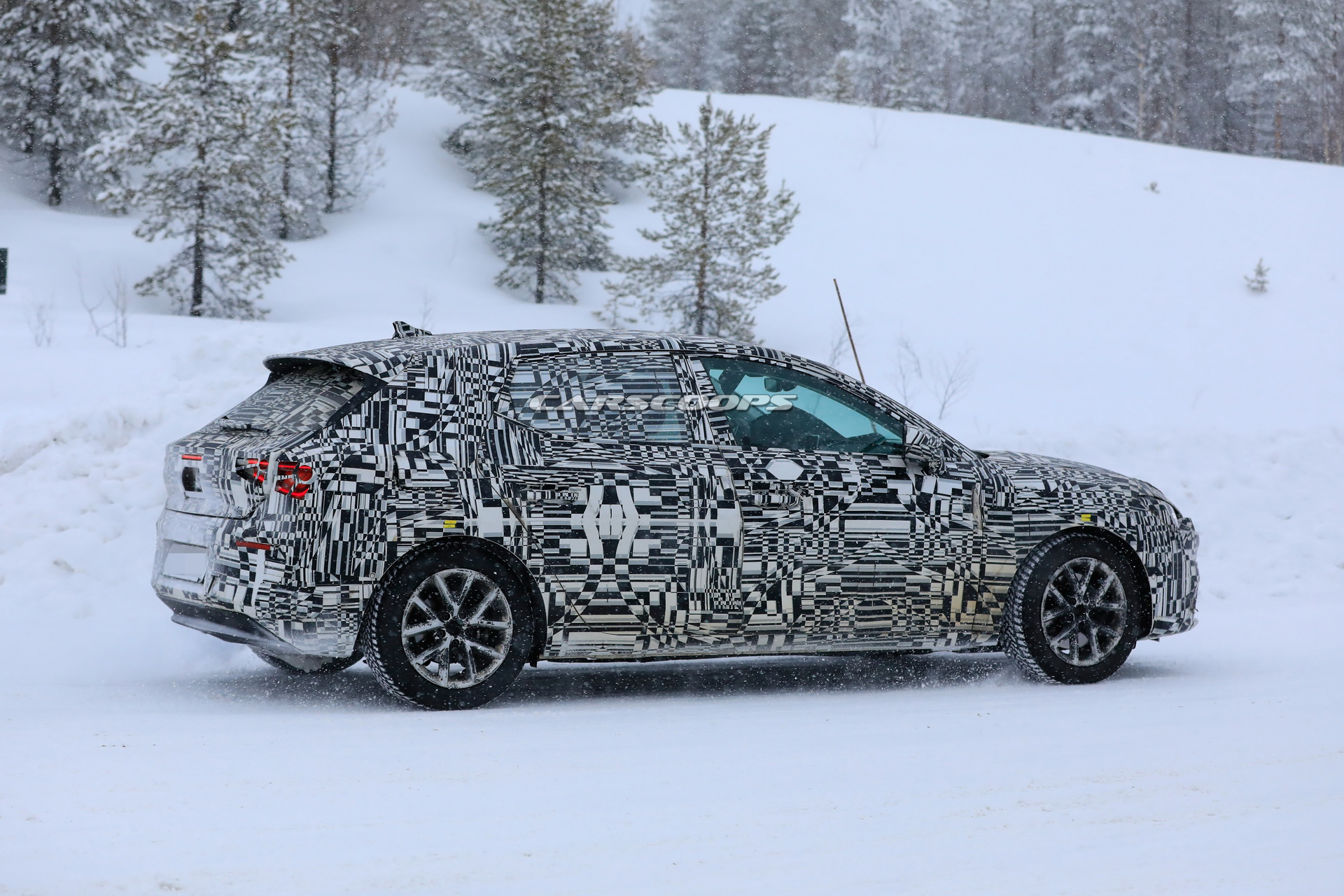 2020-Seat-Leon-Scoop-39 2020 Seat Leon: Everything We Know So Far On VW Golf’s Sportier Cousin