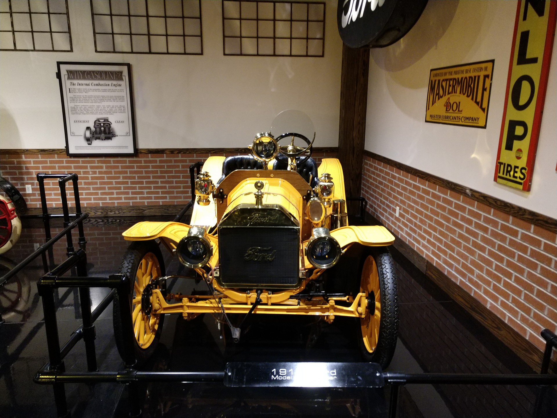 Gateway Auto Museum-9 Road Trip: Gateway Auto Museum Is A Tribute To American Luxury And Performance