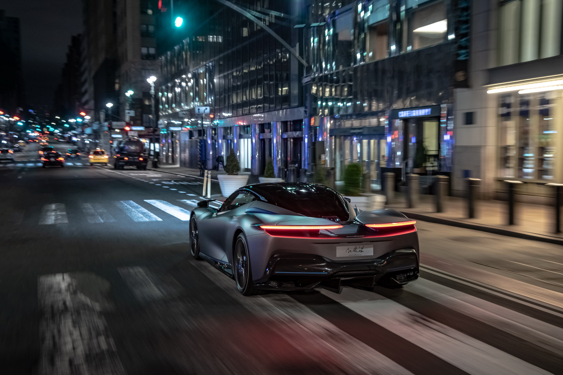 Pininfarina Battista NYC 20 Pininfarina Battista Electric Hypercar Hits NY Streets, American Deliveries Start Next Year