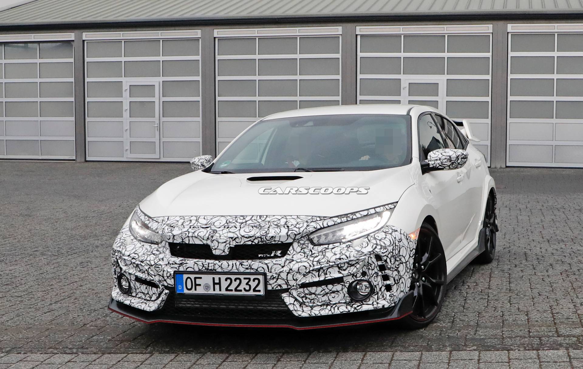 2019 Honda Civic Type R facelift spy shots 29 Honda Civic Type R Prototype Could Be Facelifted Model, Lightweight Special, Or Both