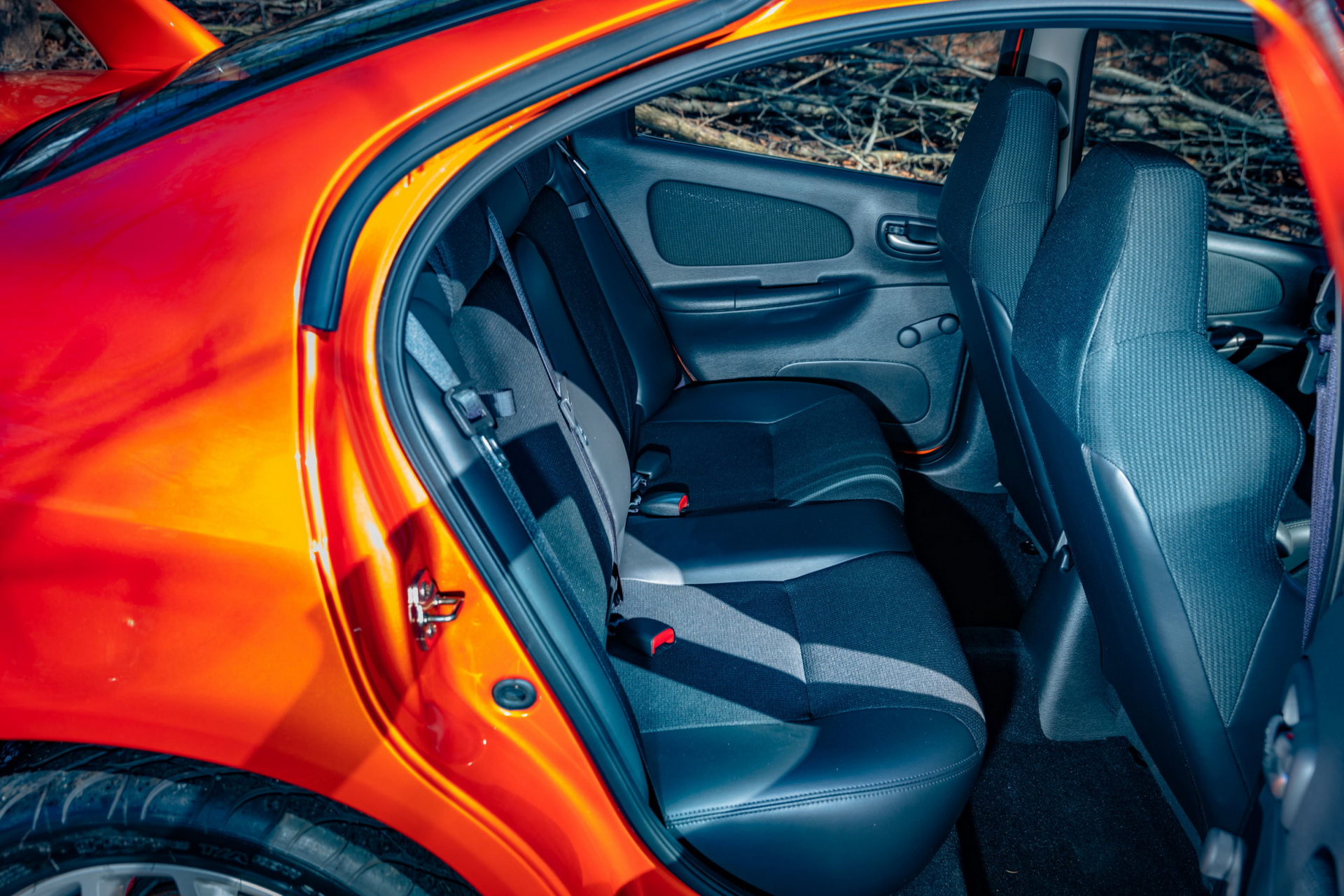 2005 dodge neon srt4 bat auction 40 2005 Dodge Neon SRT-4 Has Just 2,900 Miles, Rare Orange Blast Paint