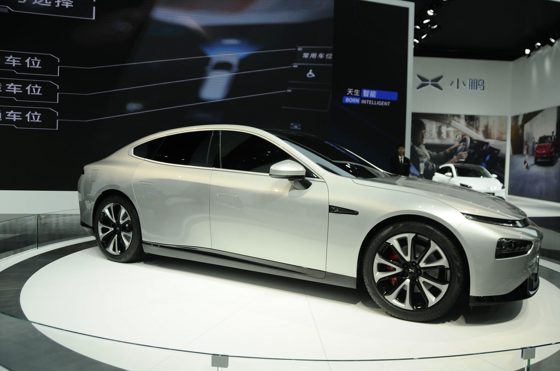Xpeng P7 Shanghai 4 Xpeng P7 Electric Sporty Sedan Has 600 KM Range, Level 3 Autonomy