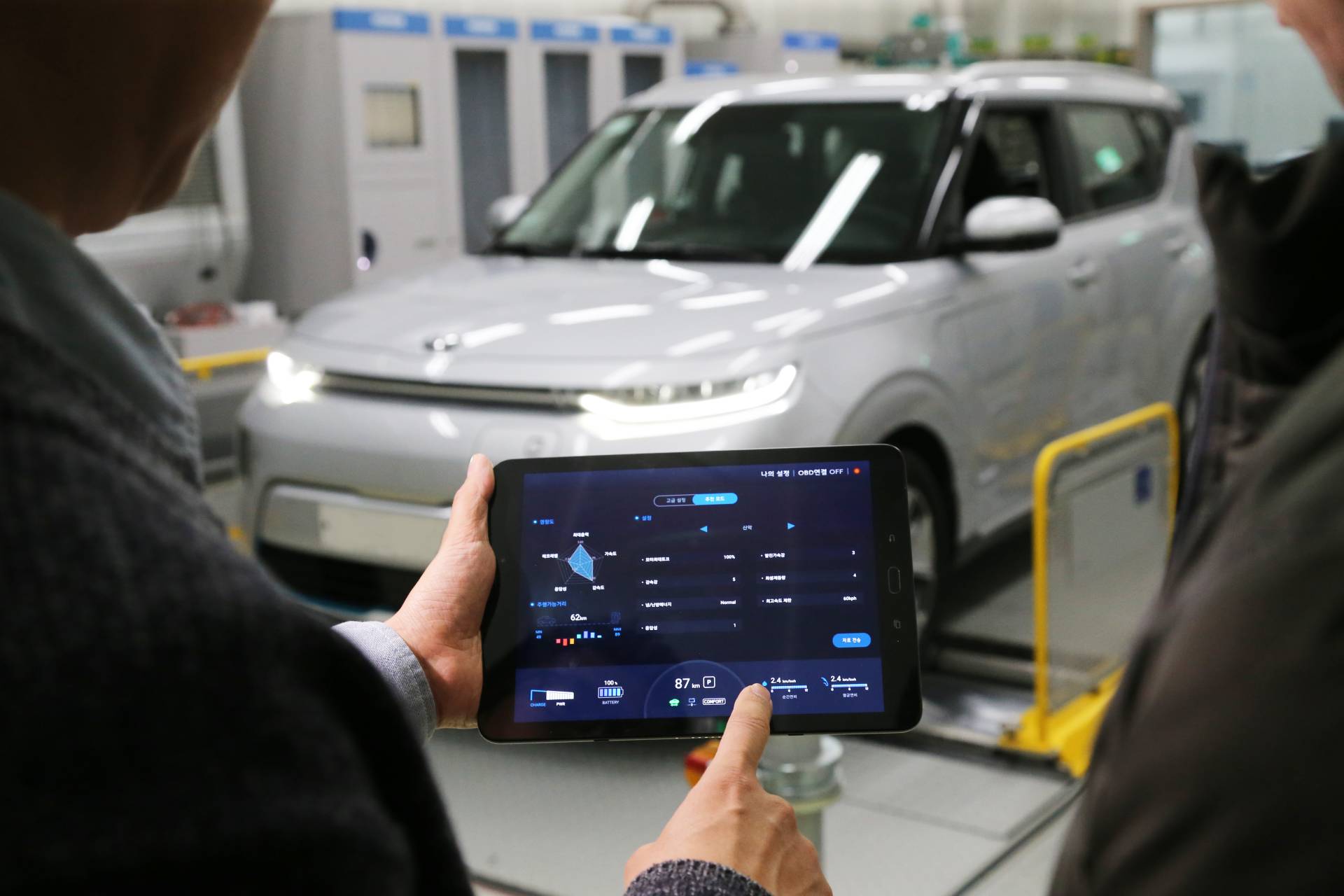 Hyundai smartphone-based EV performance control 3 Hyundai And Kia Will Allow Users To Adjust Future EVs’ Settings Via Smartphone