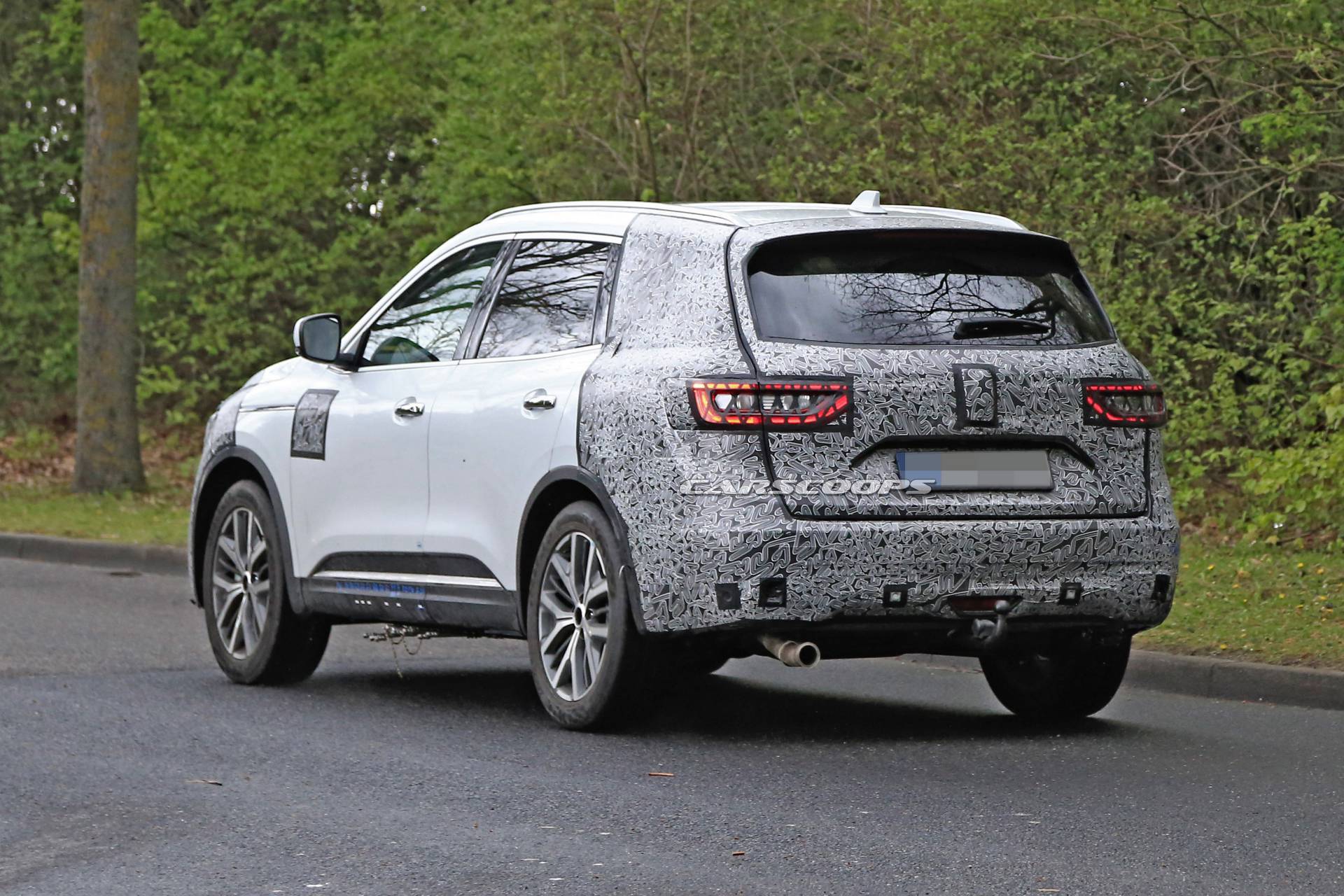 2020 Renault Koleos facelift spy shots 17 We Spy Europe’s 2020 Renault Koleos As China Model Quietly Debuts In Shanghai