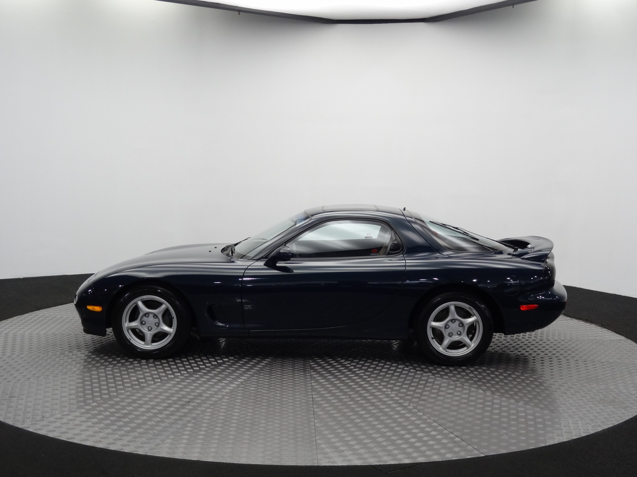 Mazda RX-7 3 This Low-Mileage 1994 Mazda RX-7 Is On Track To Sell For Over $100k