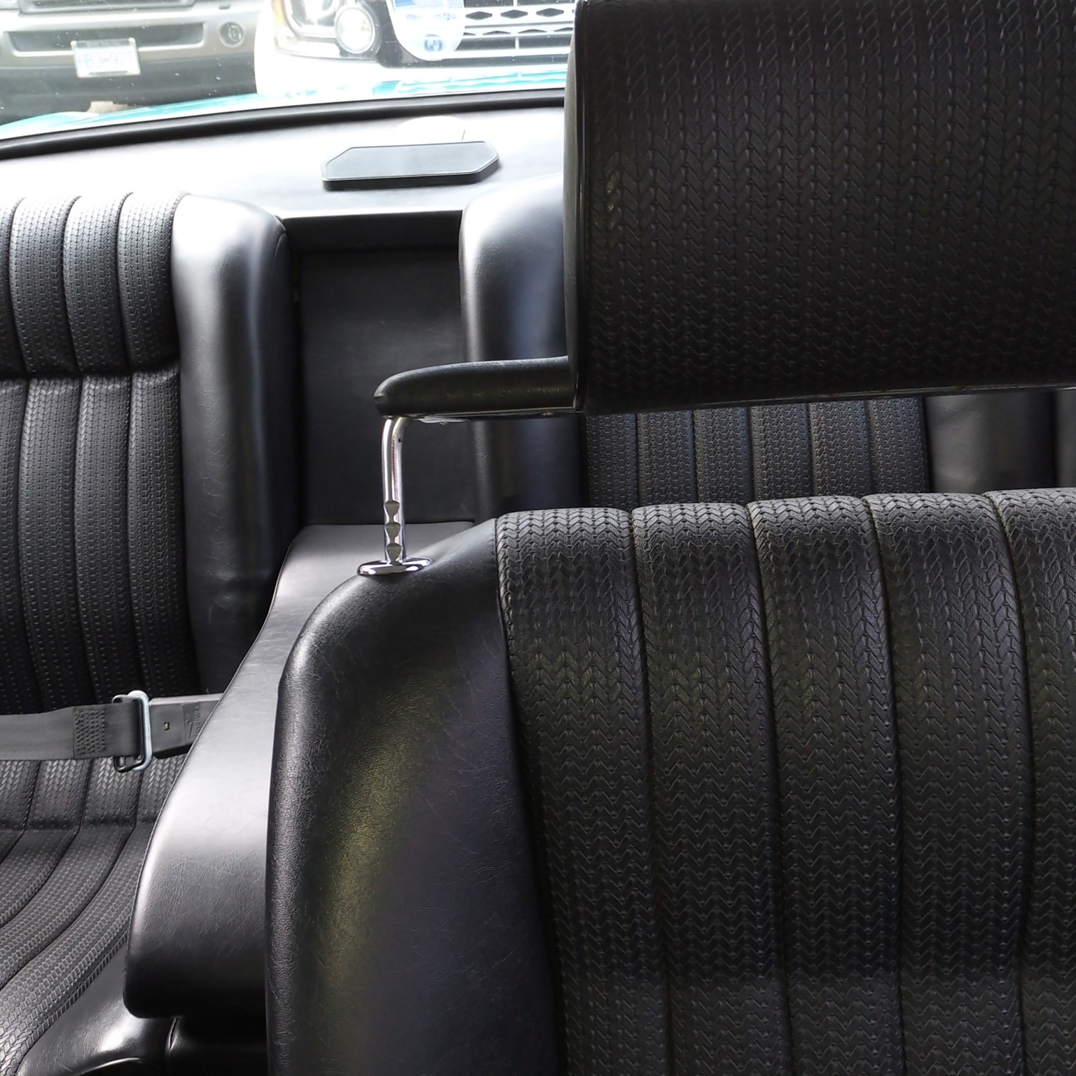 bmw 30cs turkis bat 32 Award-Winning 1973 BMW 3.0CS Is Pure Eye Candy, But Watch Out For Your Wallet