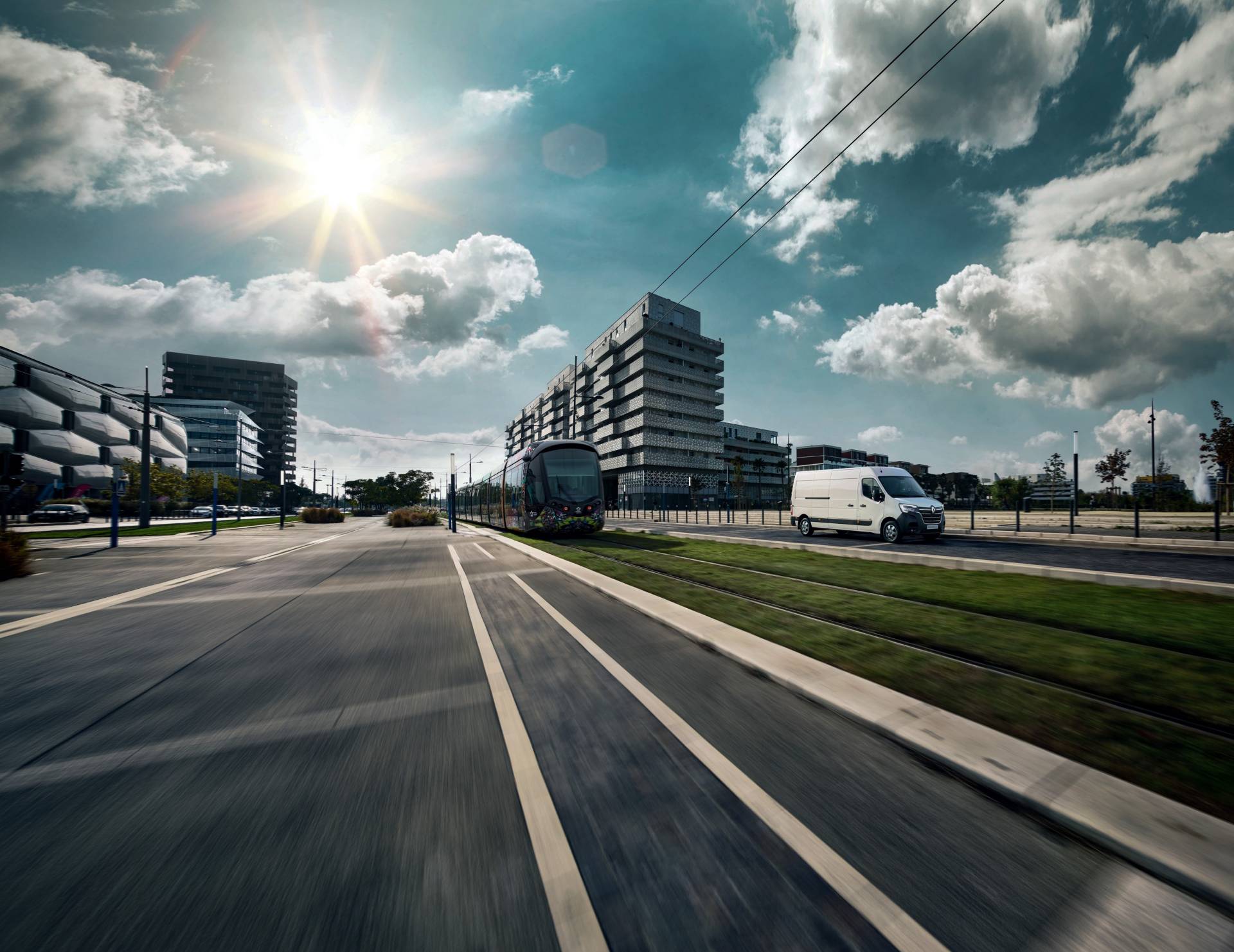 2019MY Renault Master ZE van facelift 5 Restyled Renault Master And Trafic Get New Faces, Updated Engines And New Tech