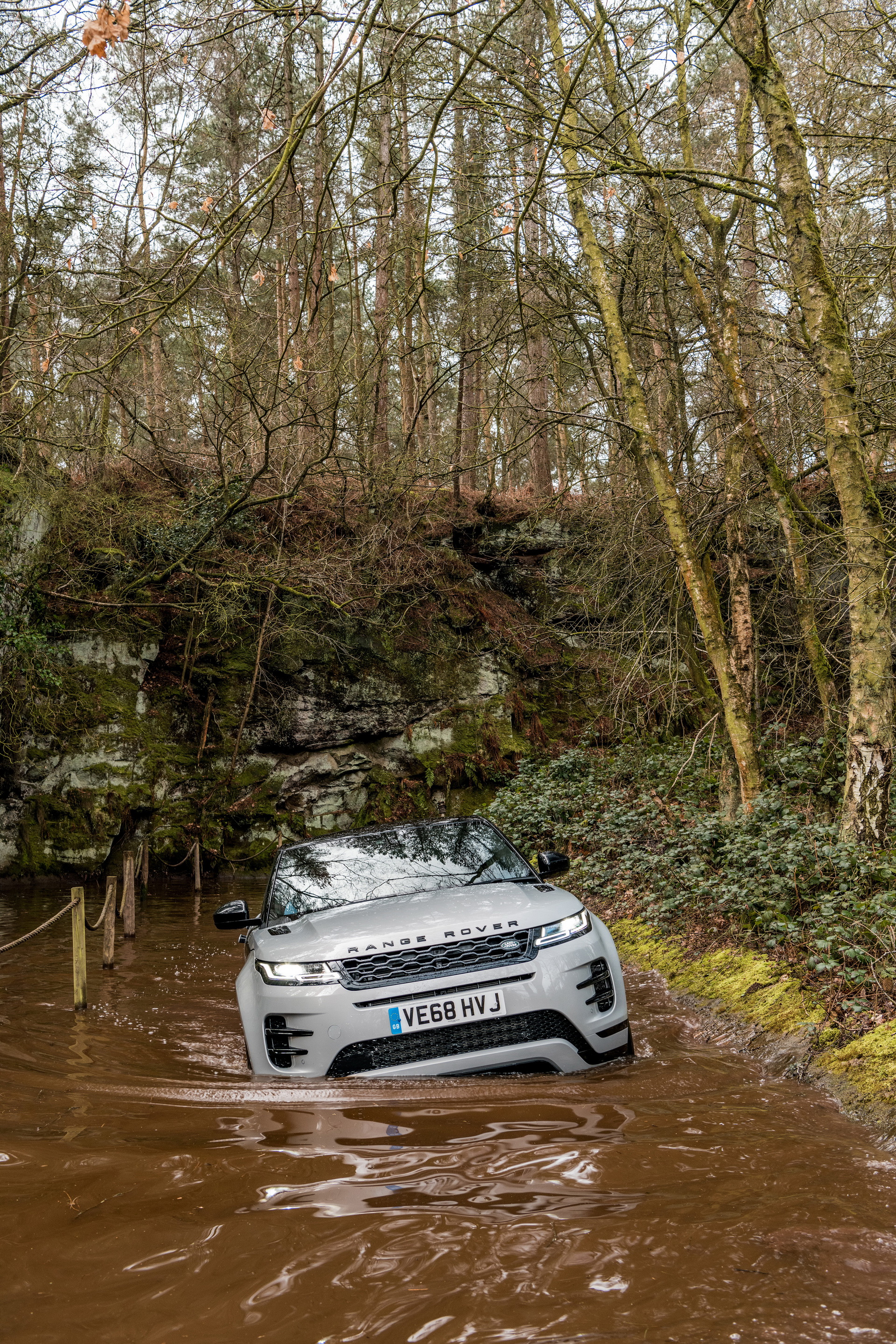 Range-Rover-Evoque-36 Range Rover Evoque Is The First Premium Compact SUV To Pass 2020 RDE2 Emission Rules