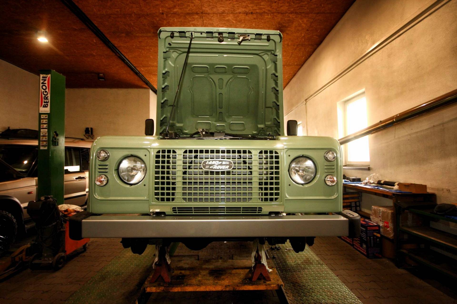 Land Rover Defender Crew Cab Pickup by Land Serwis 65 For €60k, A Polish Company Will Build You A Classic Defender From Scratch