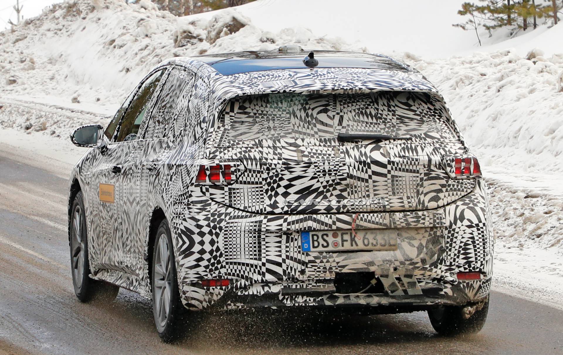2020 VW ID hatchback spy shots 13 VW ID Electric Hatch Spied Again, Will Offer Three Battery Options