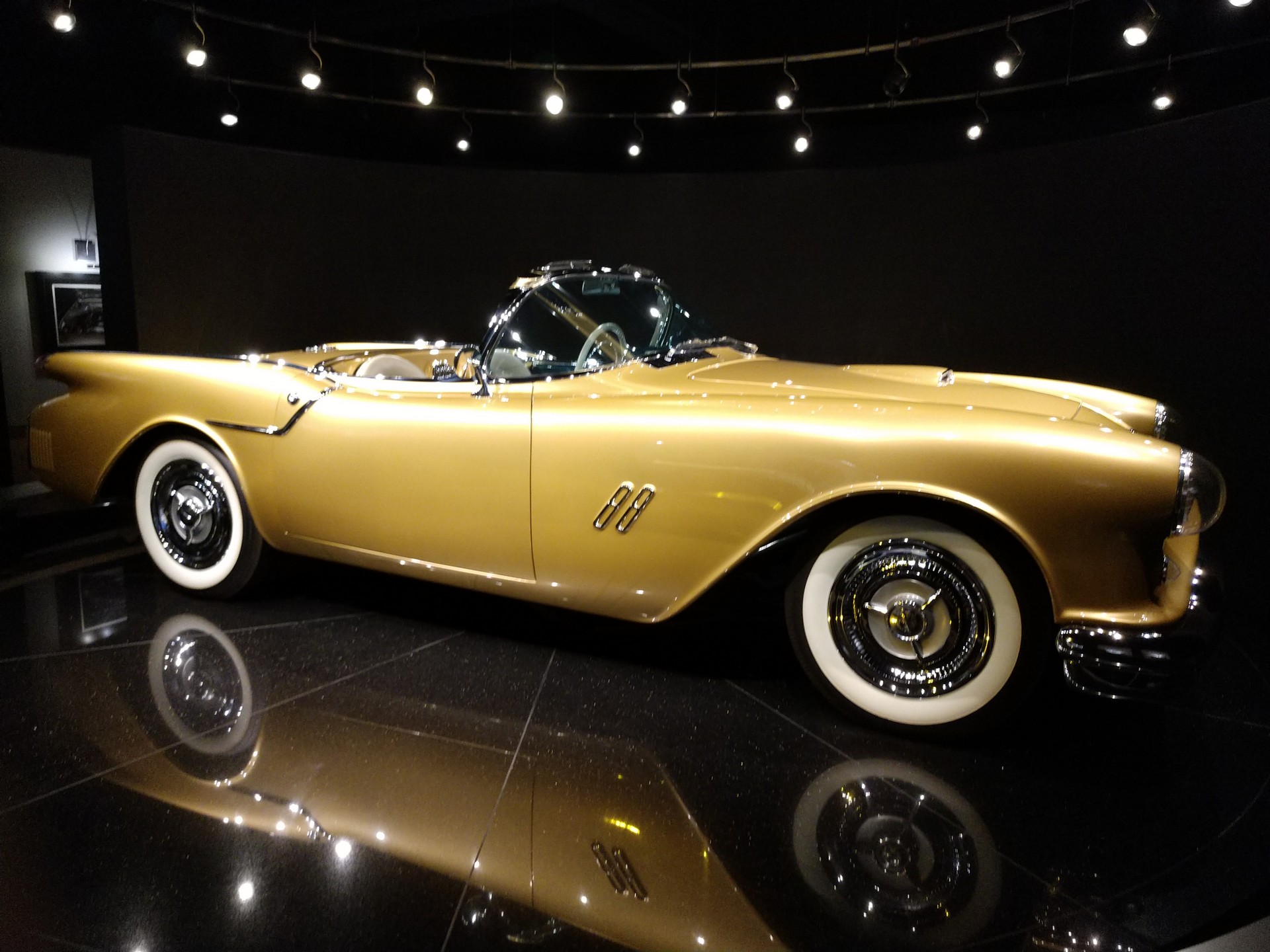 Gateway Auto Museum-37 Road Trip: Gateway Auto Museum Is A Tribute To American Luxury And Performance