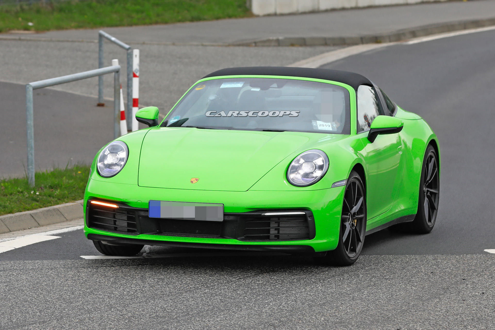 2020 porsche 911 targa spy shots 29 2020 Porsche 911 Targa With Removable Top Photographed Undisguised In Red Too