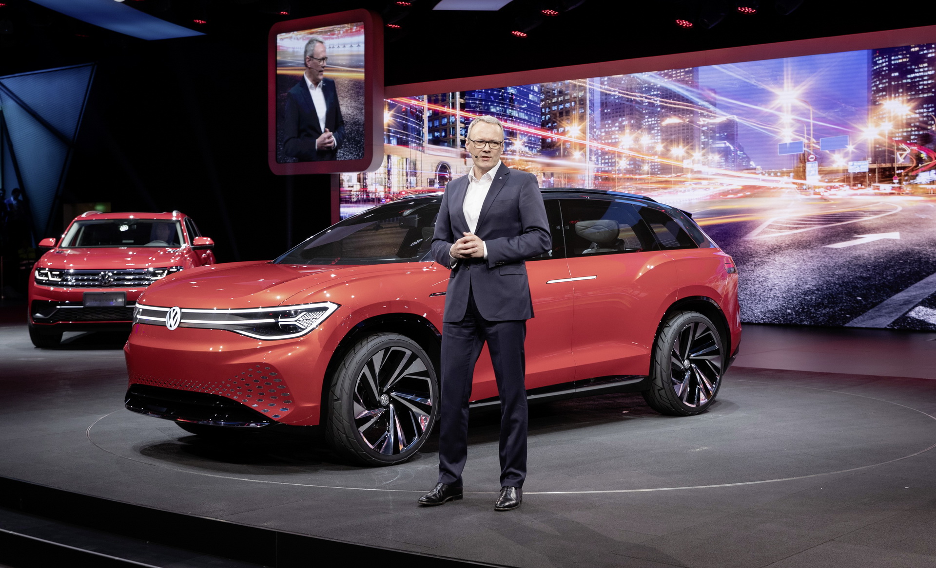 VW-ID-Roomzz-16 VW ID Roomzz: Flagship Electric SUV Will Likely Put Touareg Out Of Job In 2021