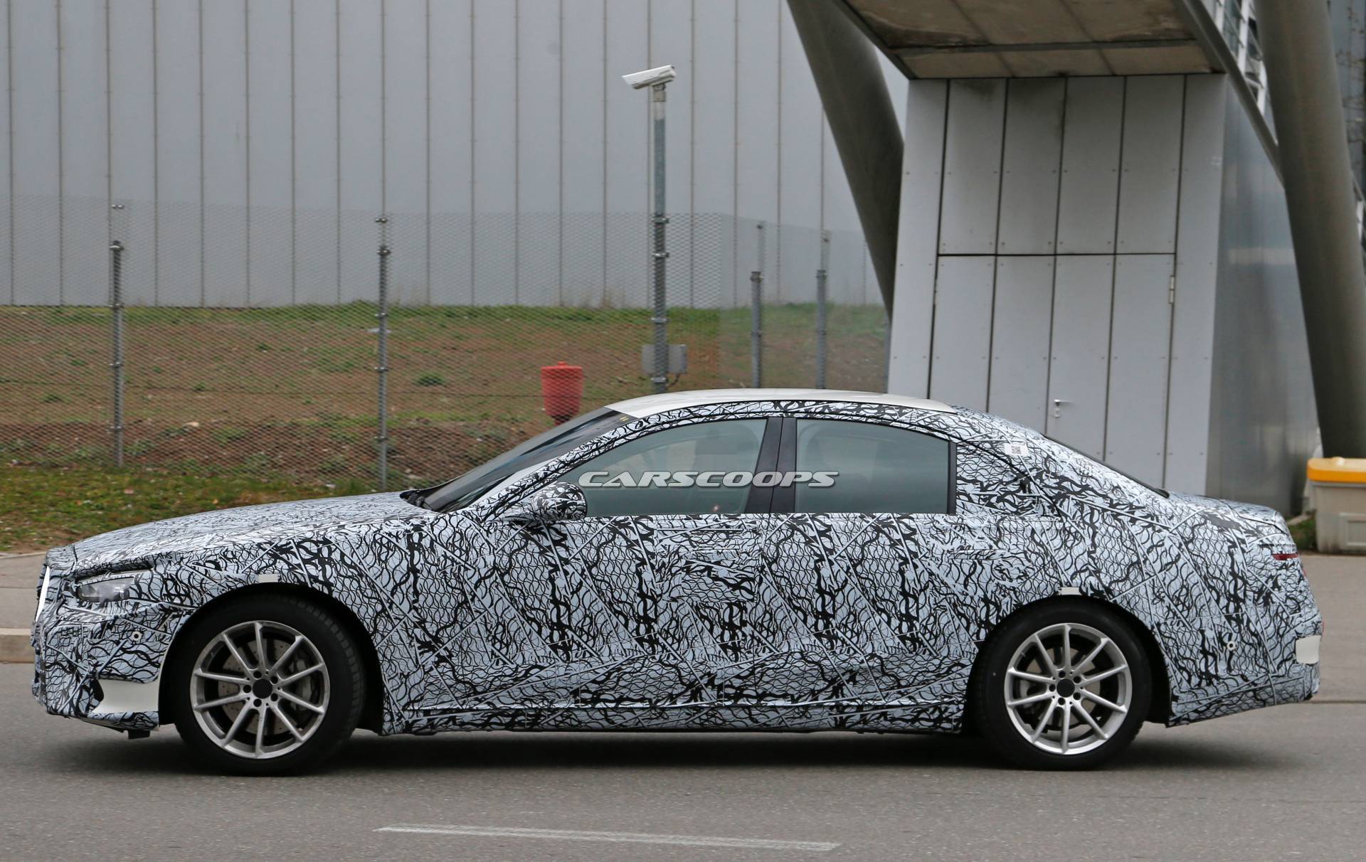 2020 Mercedes-Benz S-Class spy shots 13 2020 Mercedes S-Class Spied Again, Offers First Look At New Grille