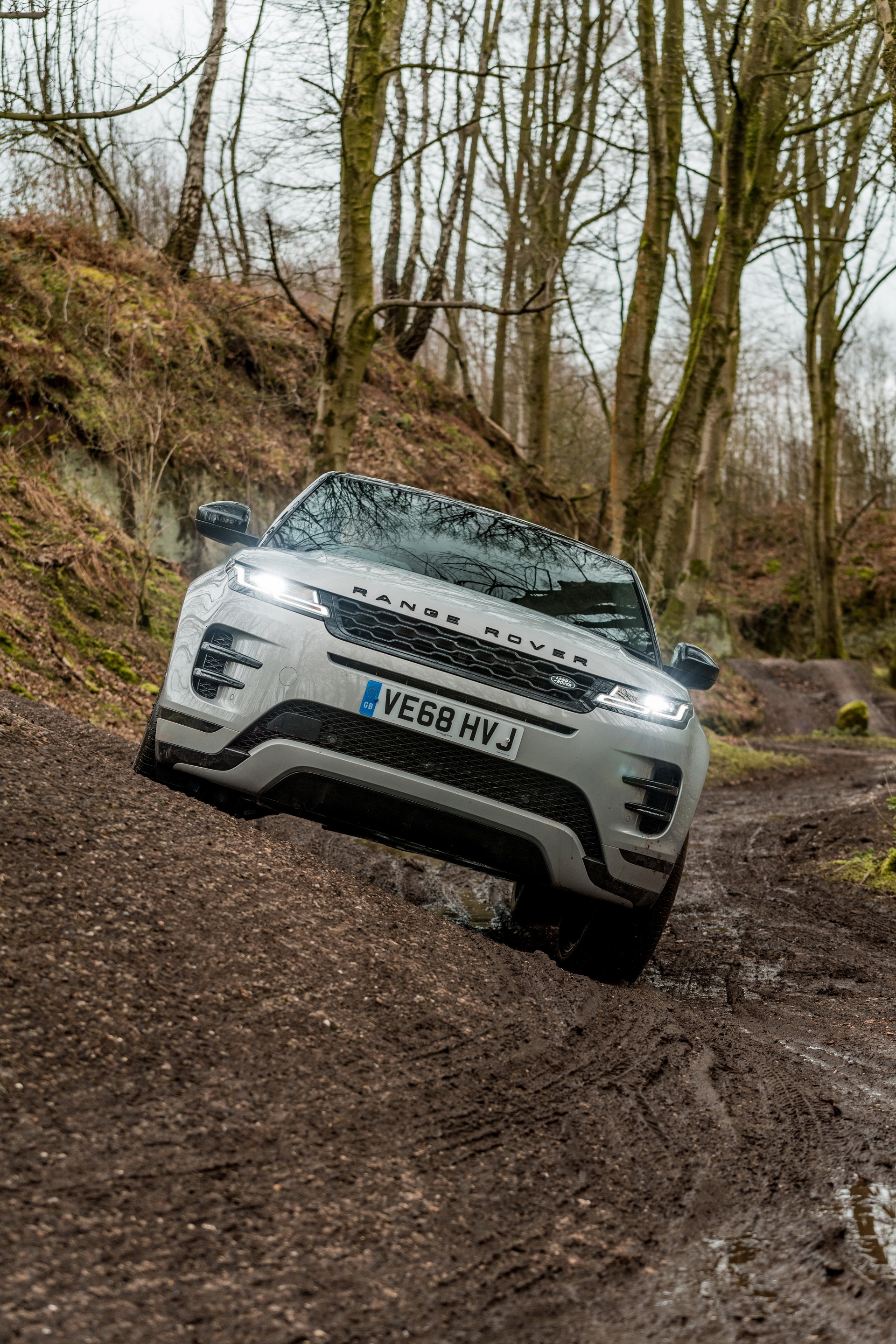 Range-Rover-Evoque-13 Range Rover Evoque Is The First Premium Compact SUV To Pass 2020 RDE2 Emission Rules
