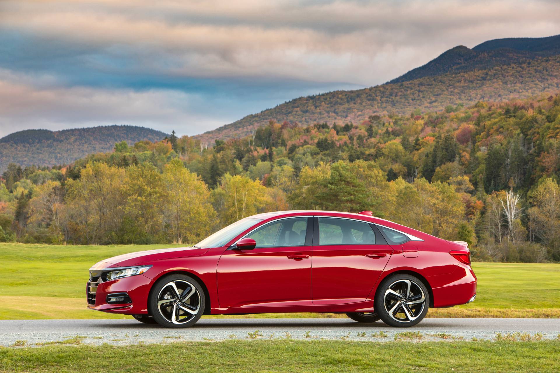 2018 Honda Accord Sport 2 Honda Cuts Back Production Of Civic And Accord, Acura Is Not Affected – Yet