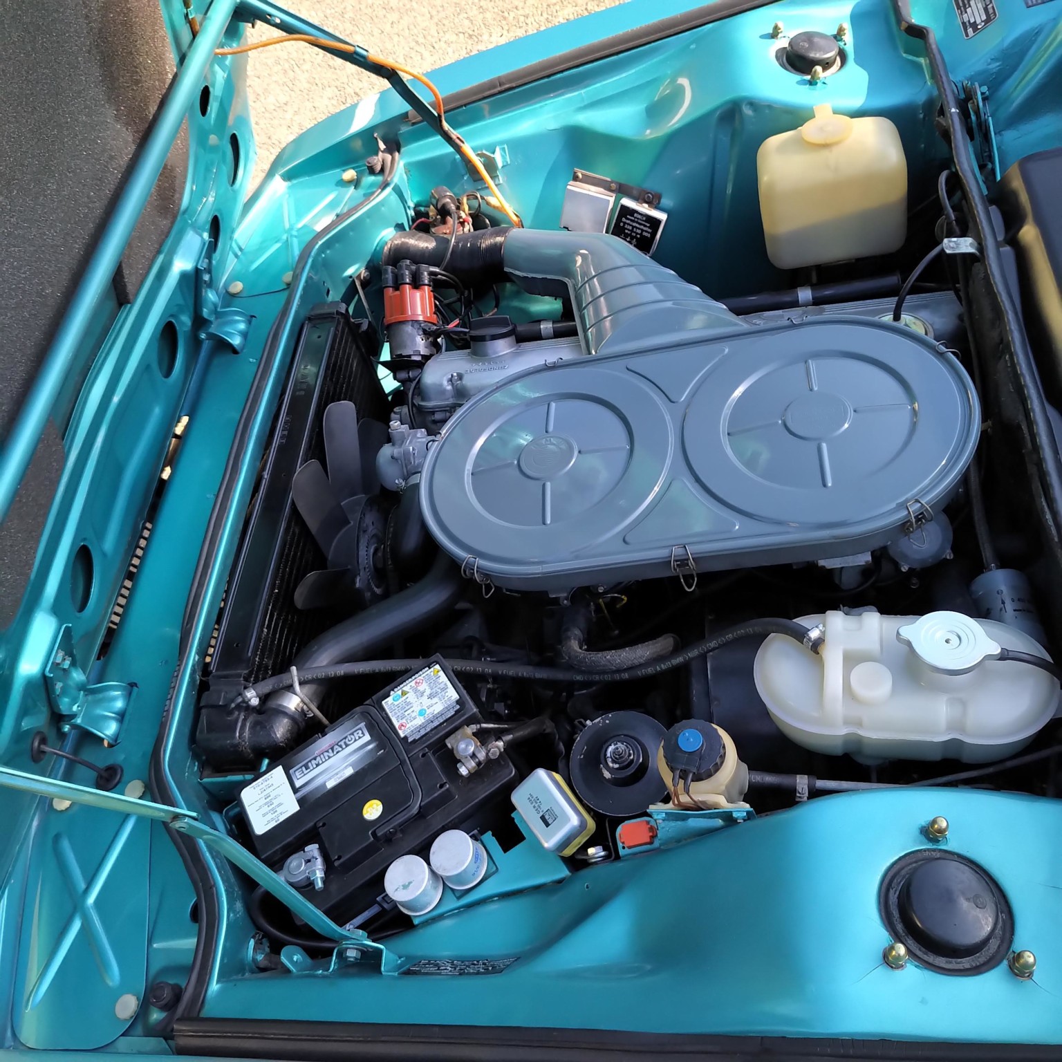 bmw 30cs turkis bat 40 Award-Winning 1973 BMW 3.0CS Is Pure Eye Candy, But Watch Out For Your Wallet