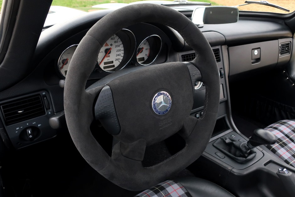 Mercedes-300SL-Replica-9 Mercedes-Benz 300SL Gullwing Is Actually A $222K, SLK-Based Replica
