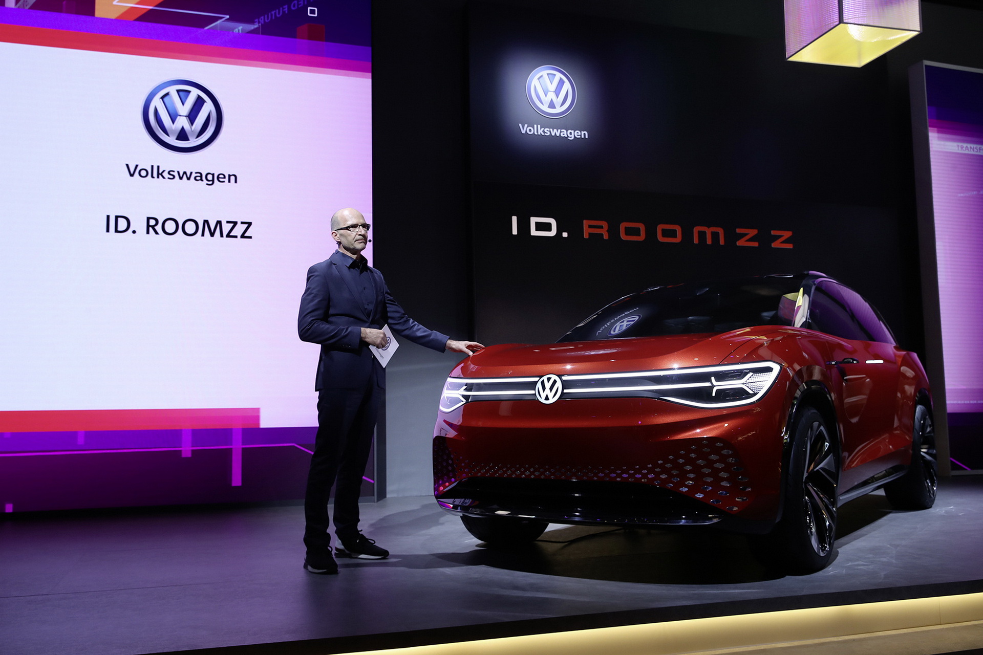 VW-ID-Roomzz-14 VW ID Roomzz: Flagship Electric SUV Will Likely Put Touareg Out Of Job In 2021