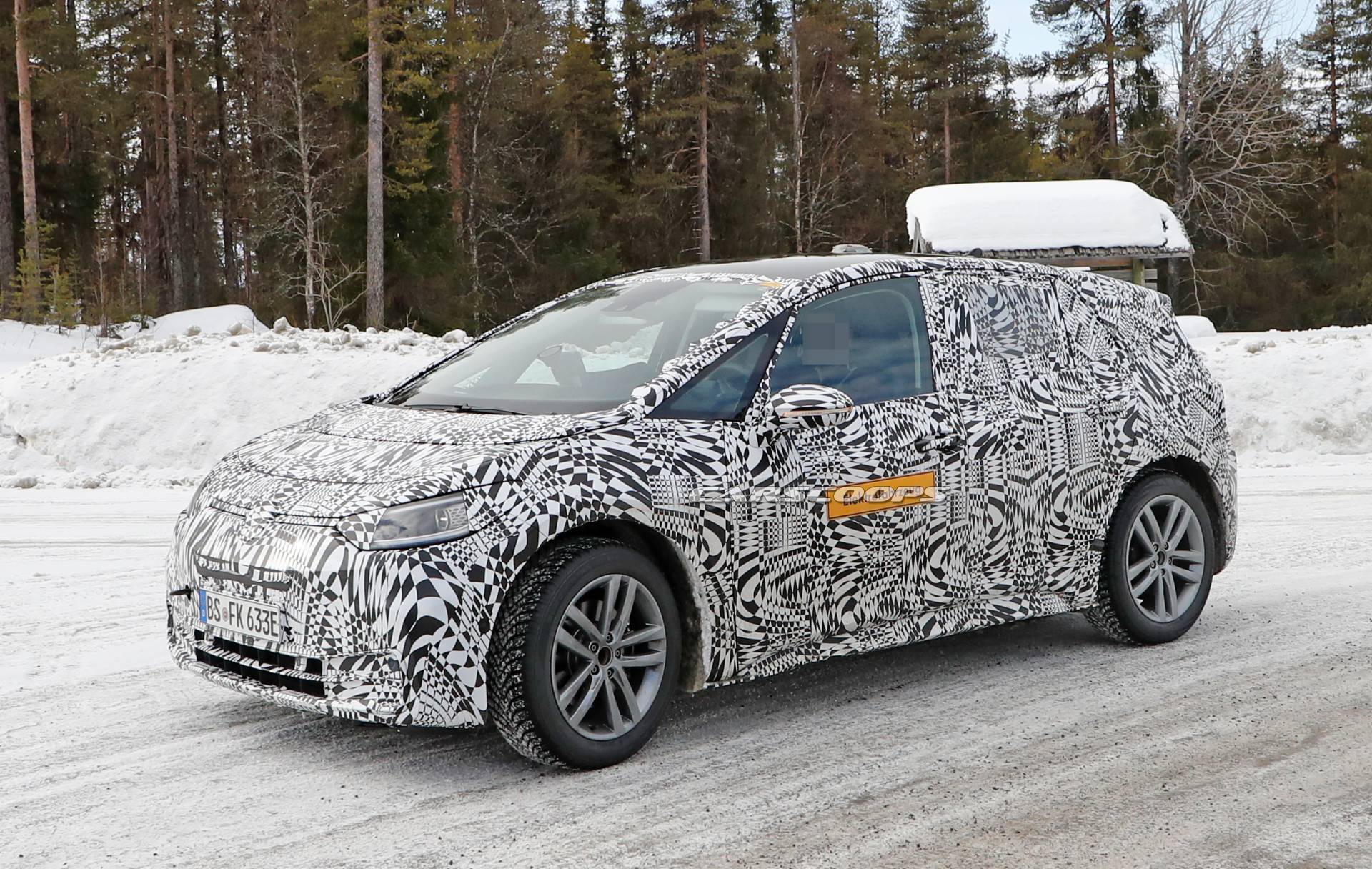 2020 VW ID hatchback spy shots 3 VW ID Electric Hatch Spied Again, Will Offer Three Battery Options