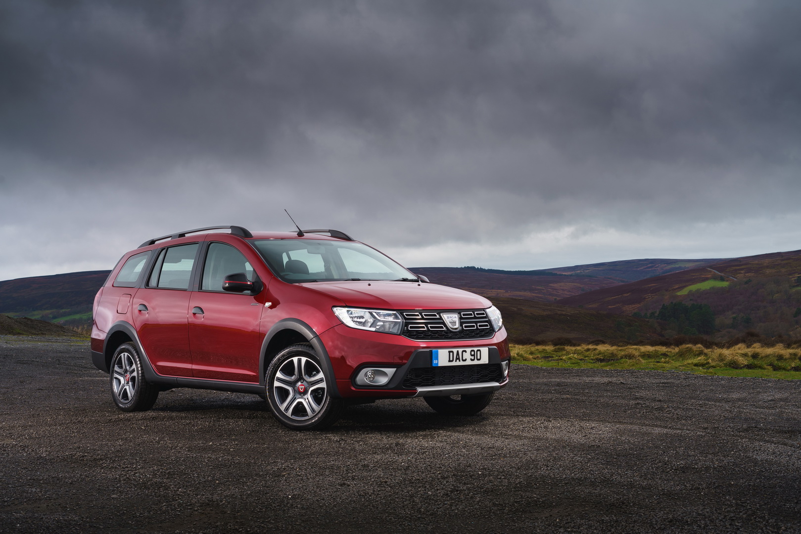 2019 dacia logan mcv stepway techroad 1 New Dacia Techroad Range-Topping Models Now Available In The UK