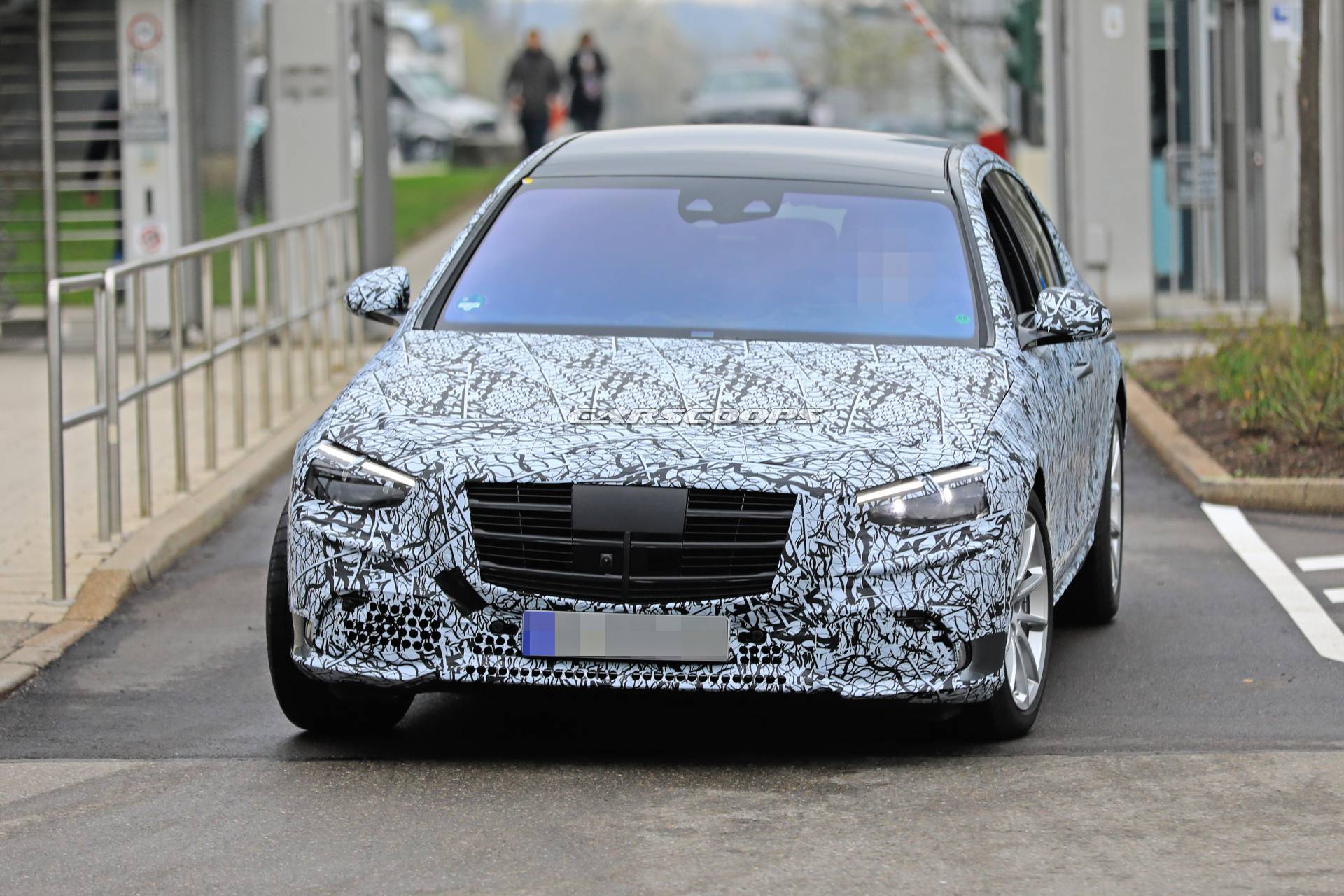 2020 Mercedes-Benz S-Class spy shots 28 2020 Mercedes S-Class Spied Again, Offers First Look At New Grille