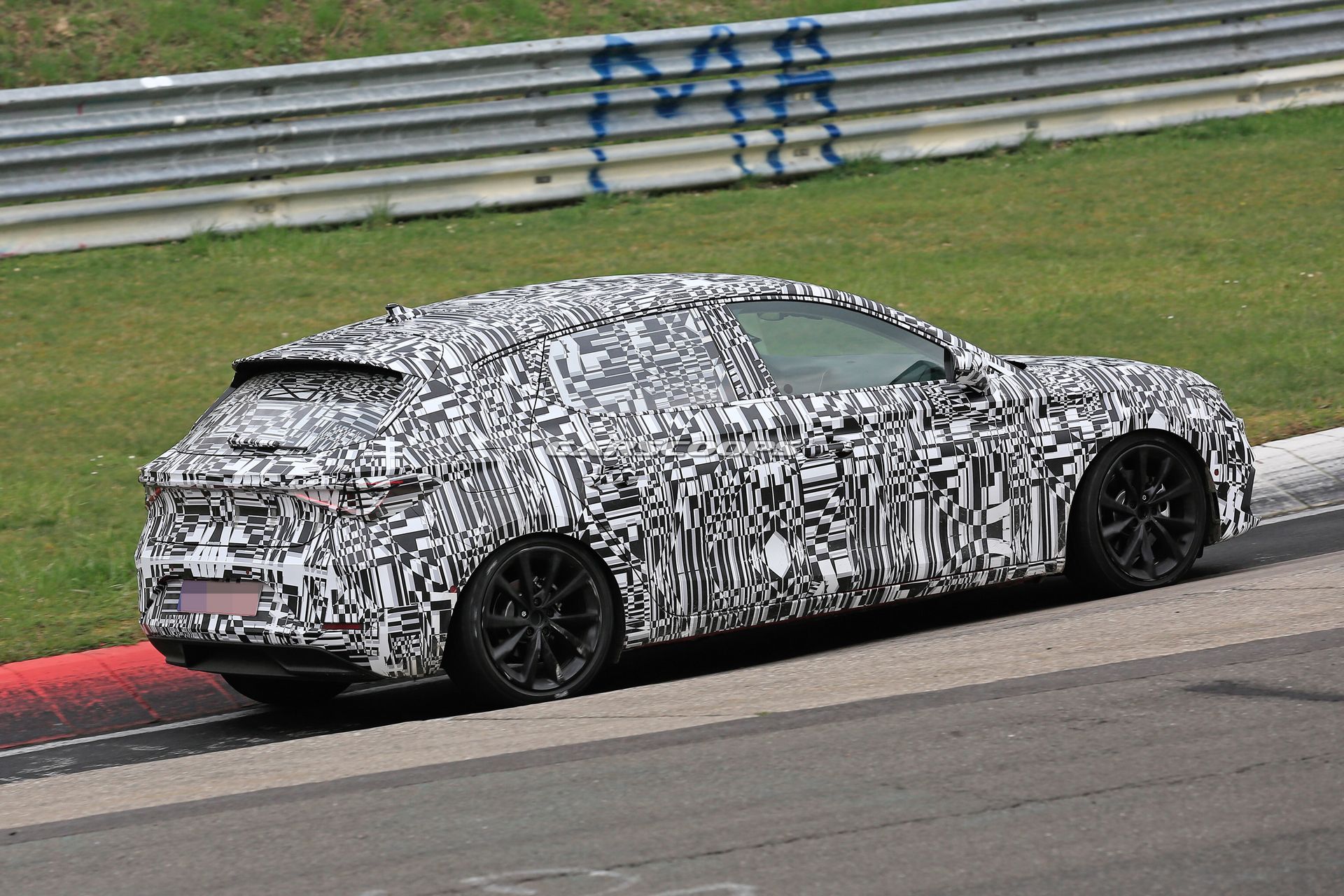 2020-Seat-Leon-7 2020 Seat Leon Gives Us A Look At Its Angrier Face