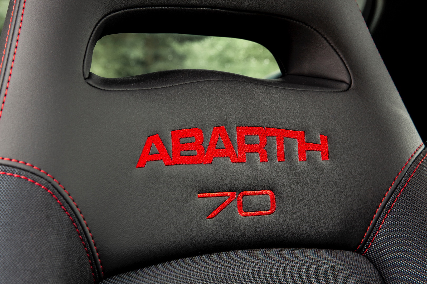 2019 abarth 595 esseesse 8 Abarth 595 Esseesse Leads Range Into the 2019MY, Starts From £25,295 In The UK