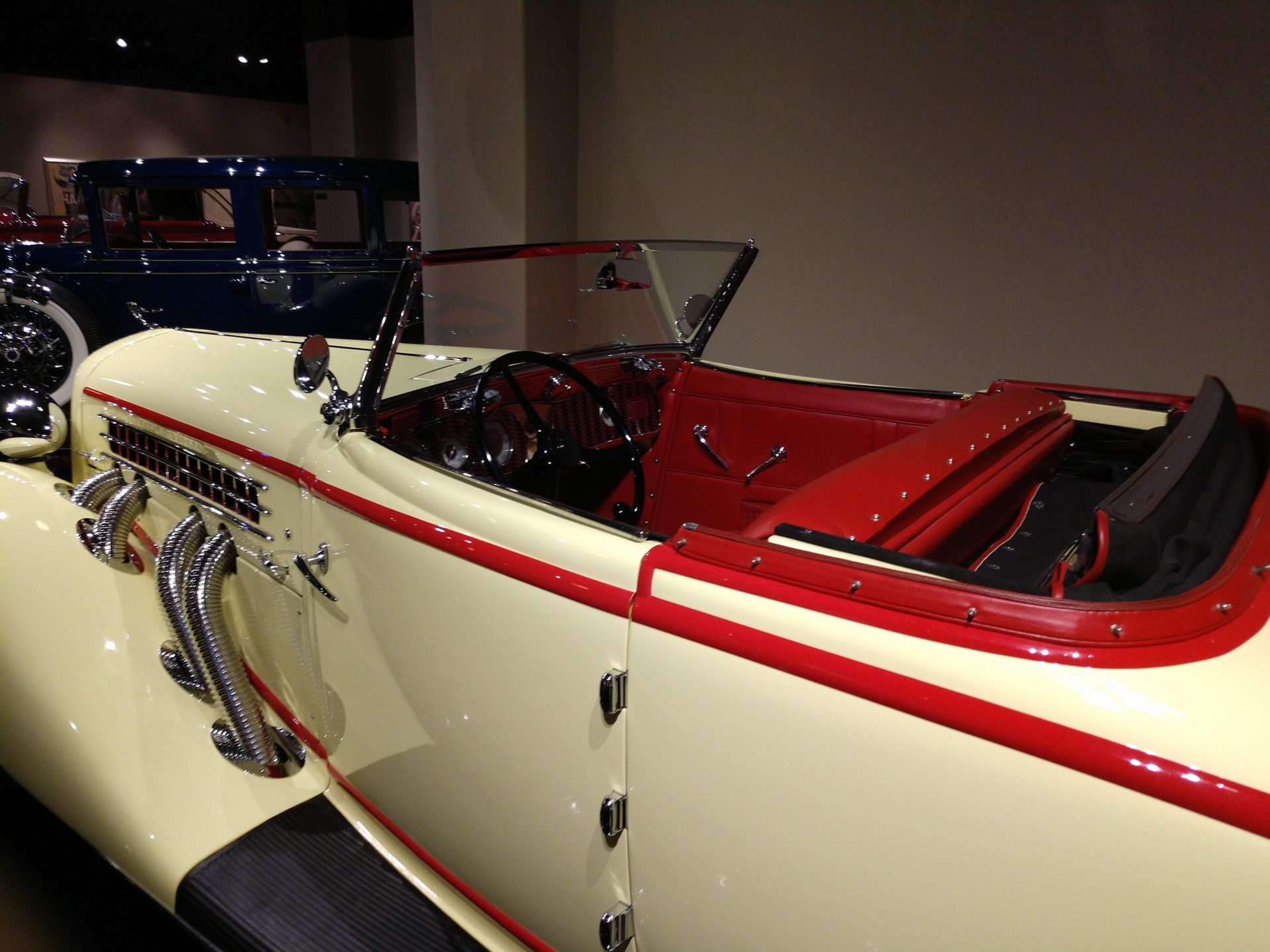 Gateway Auto Museum-17 Road Trip: Gateway Auto Museum Is A Tribute To American Luxury And Performance