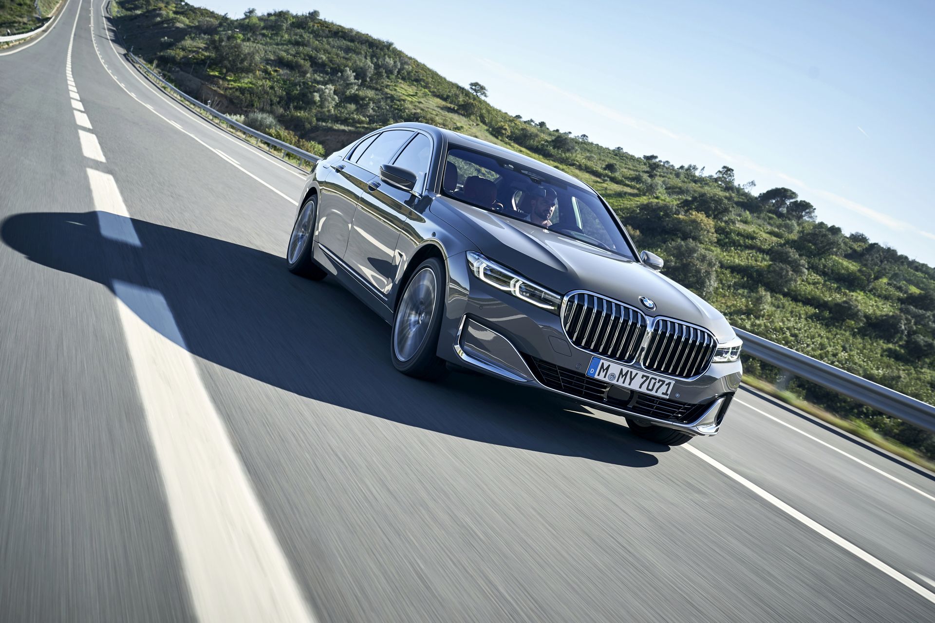 BMW-7-Series-89 BMW Throws 171 Images Of The 7-Series Hoping We’ll Get Used To Its New Face