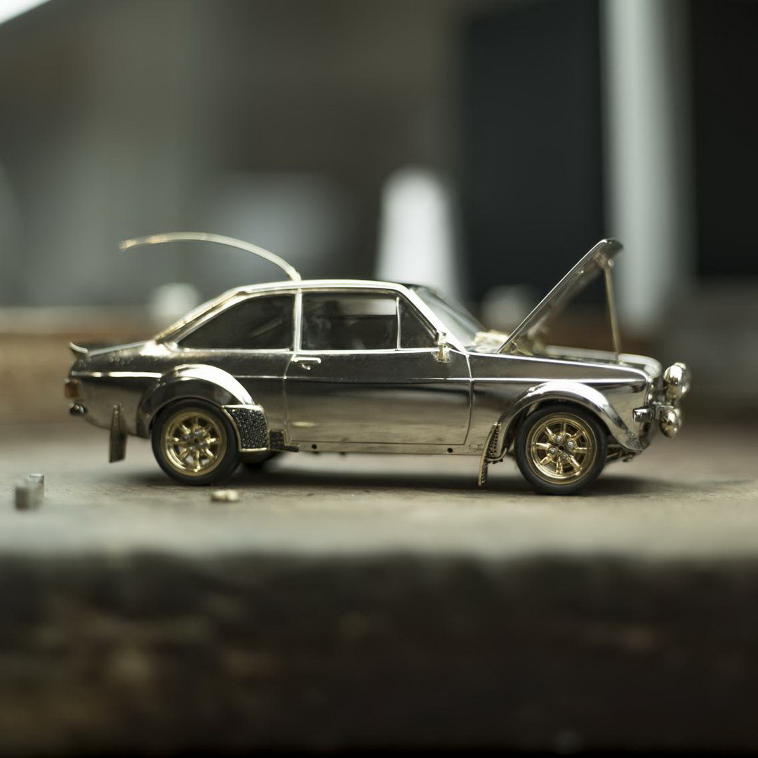 ford escort mk2 scale model gold silver diamonds 9 Dream All You Want, You Just Can’t Afford This Ford Escort RS Scale Model