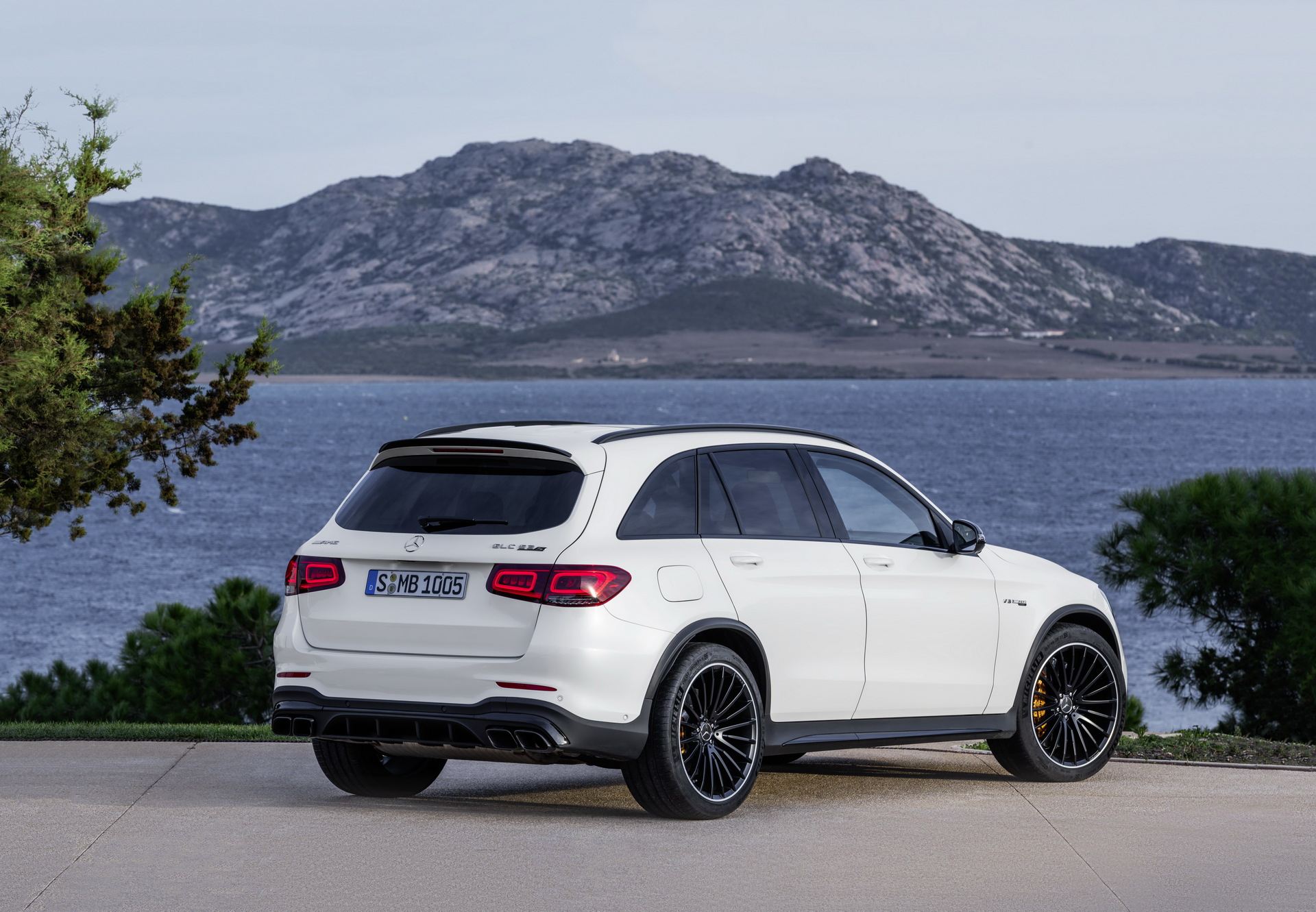 2020 Mercedes-AMG GLC 63 Coupe27 Facelifted 2020 Mercedes-AMG GLC 63 & GLC 63 Coupe Promise Sharper Handling