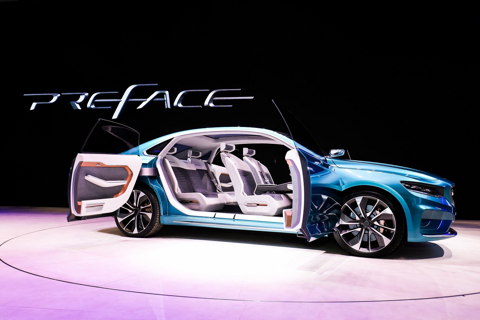 Geely Preface Concept-4 Geely Preface Concept Dresses Volvo Platform In A Stylish Suit