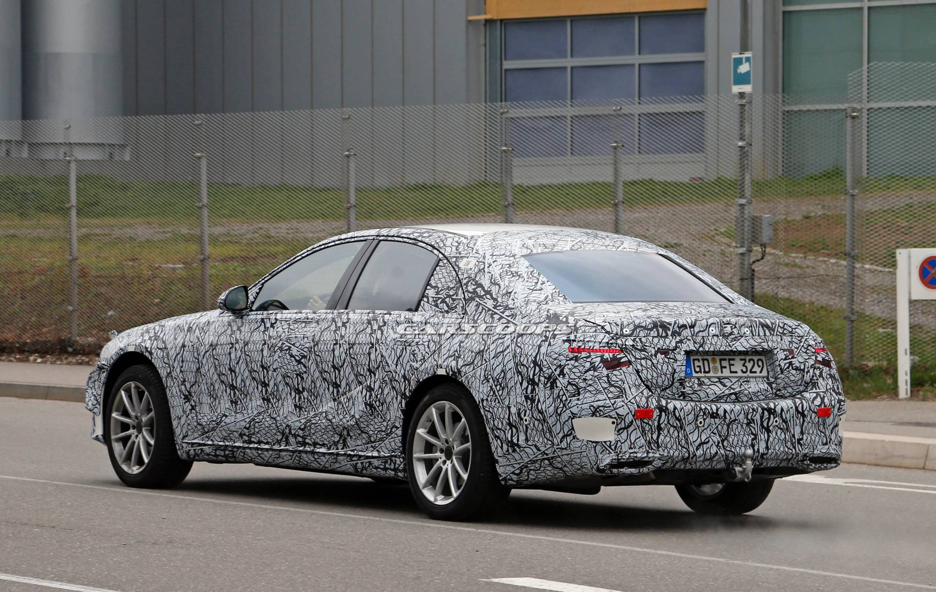 2020 Mercedes-Benz S-Class spy shots 20 2020 Mercedes S-Class Spied Again, Offers First Look At New Grille