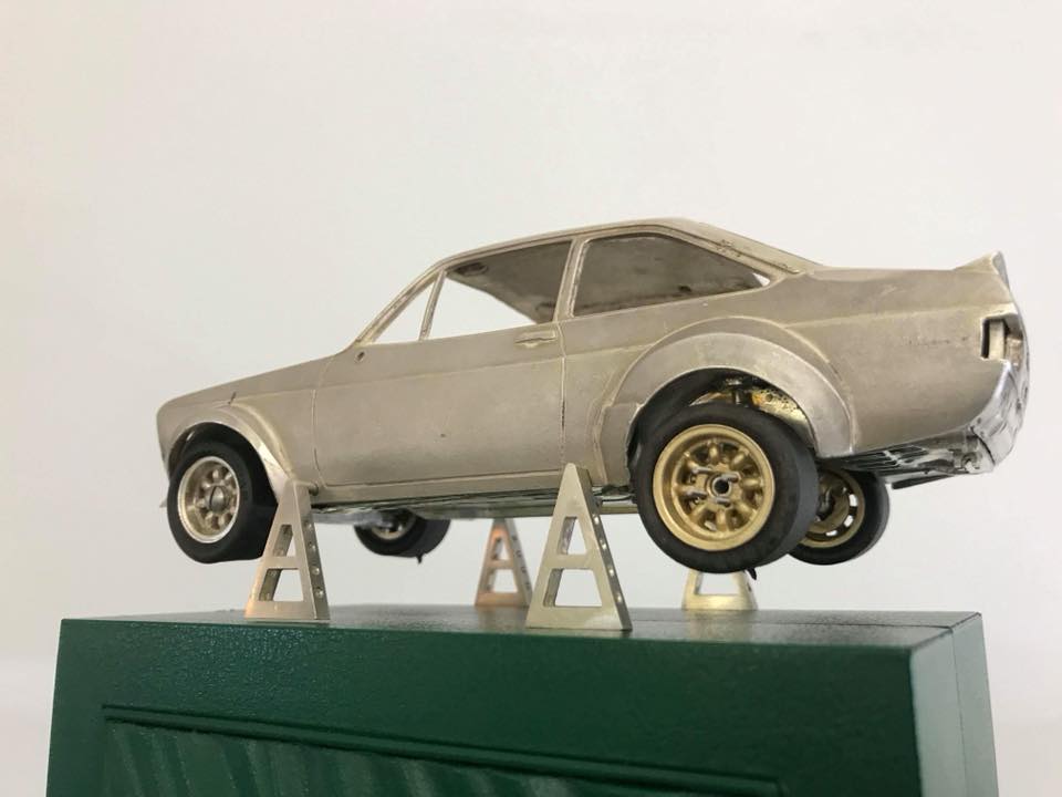 ford escort mk2 scale model gold silver diamonds 32 Dream All You Want, You Just Can’t Afford This Ford Escort RS Scale Model