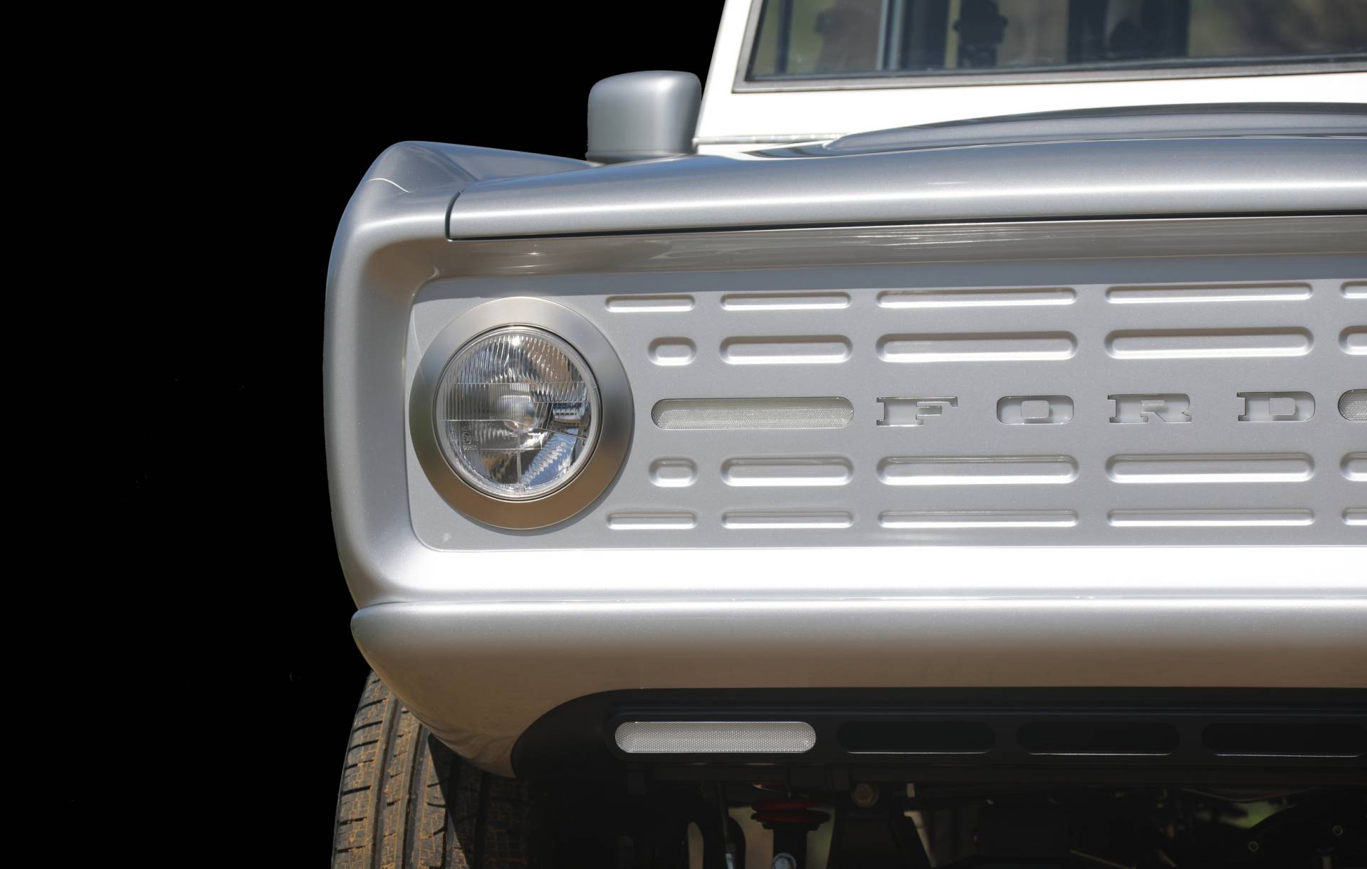 Zero Labs Ford Bronco classiv EV 25 All Hail The World’s First Battery Electric “Classic” Ford Bronco