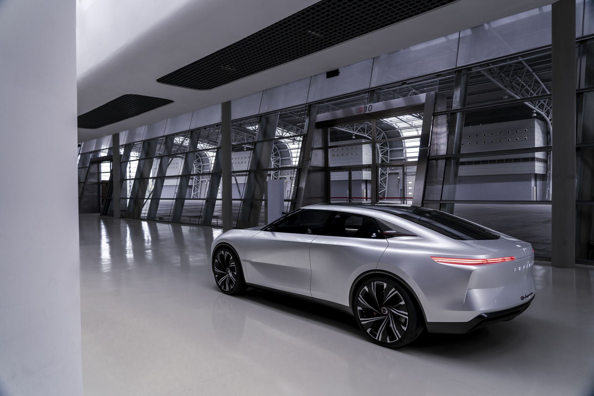 Infiniti Qs Inspiration Concept 7 Infiniti Qs Inspiration Previews An Upcoming Electrified Production Model