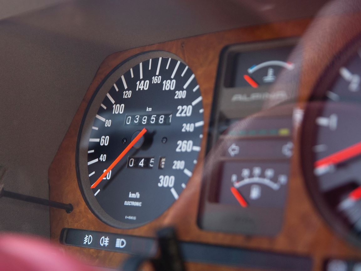 1987 bmw alpina b7 turbo coupe auction 11 Super-Rare 1987 BMW Alpina B7 Turbo Coupe Is Begging To Empty Your Bank Account