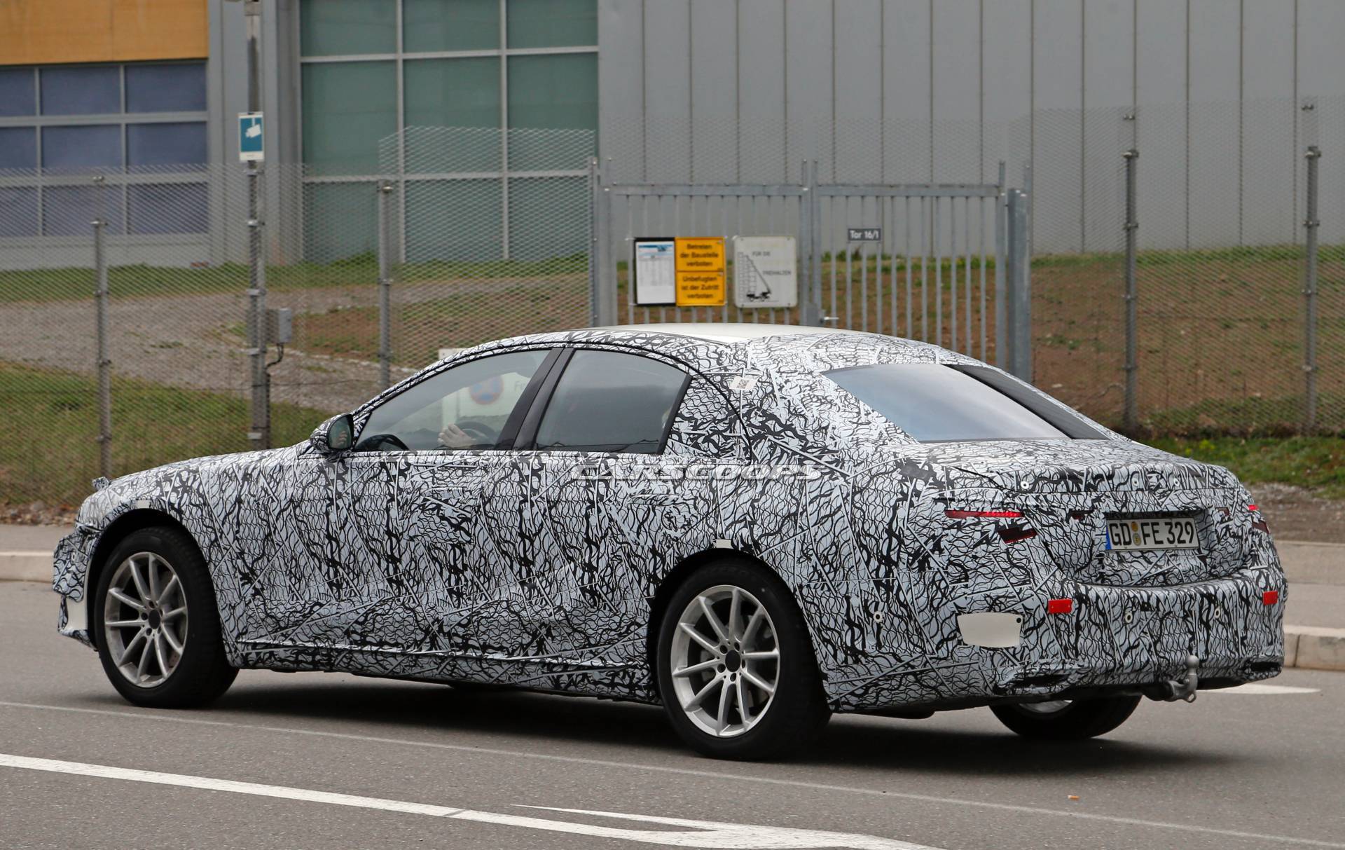 2020 Mercedes-Benz S-Class spy shots 19 2020 Mercedes S-Class Spied Again, Offers First Look At New Grille