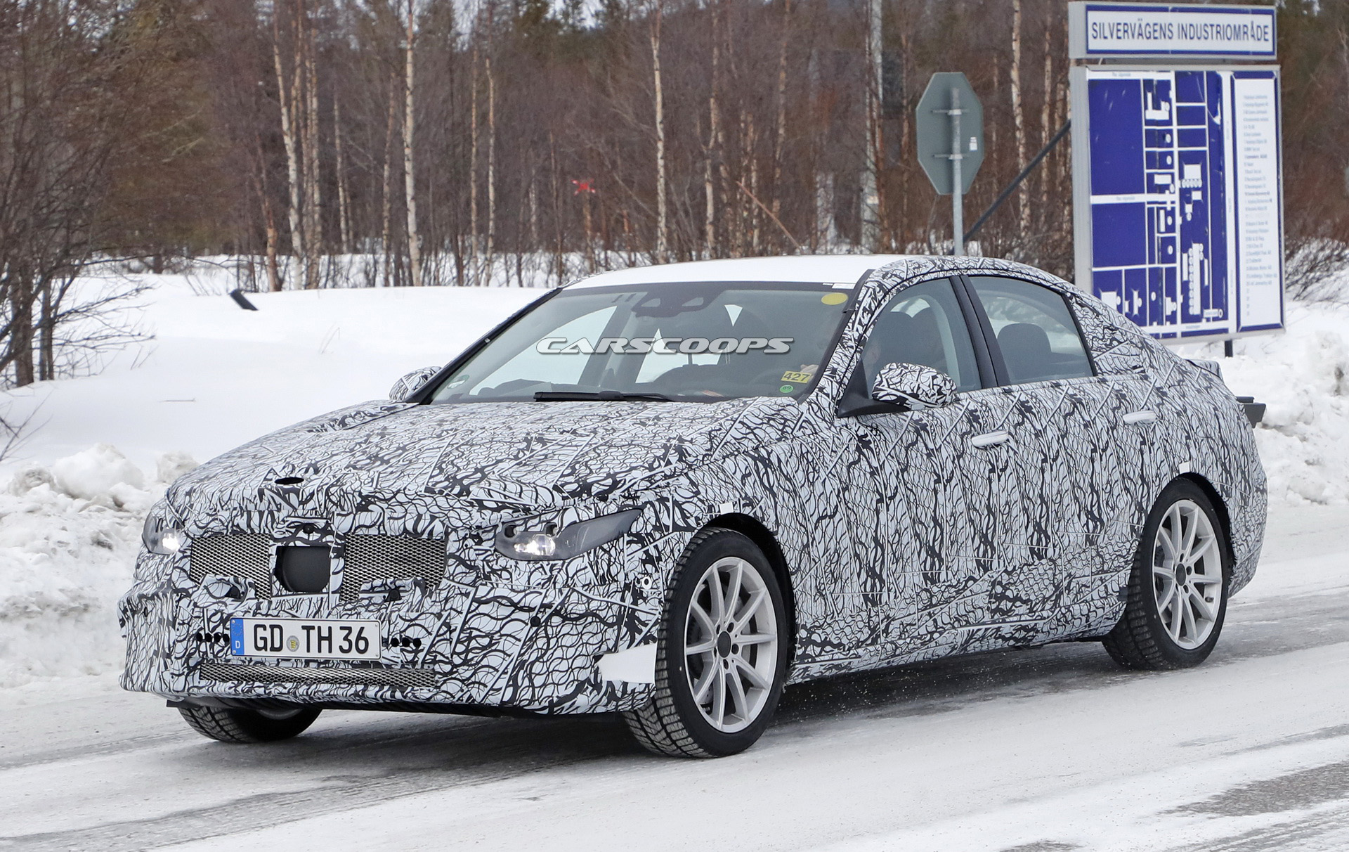 2020 mercedes c-class phev spy shots 2 All-New Mercedes C-Class Caught Testing In PHEV Guise
